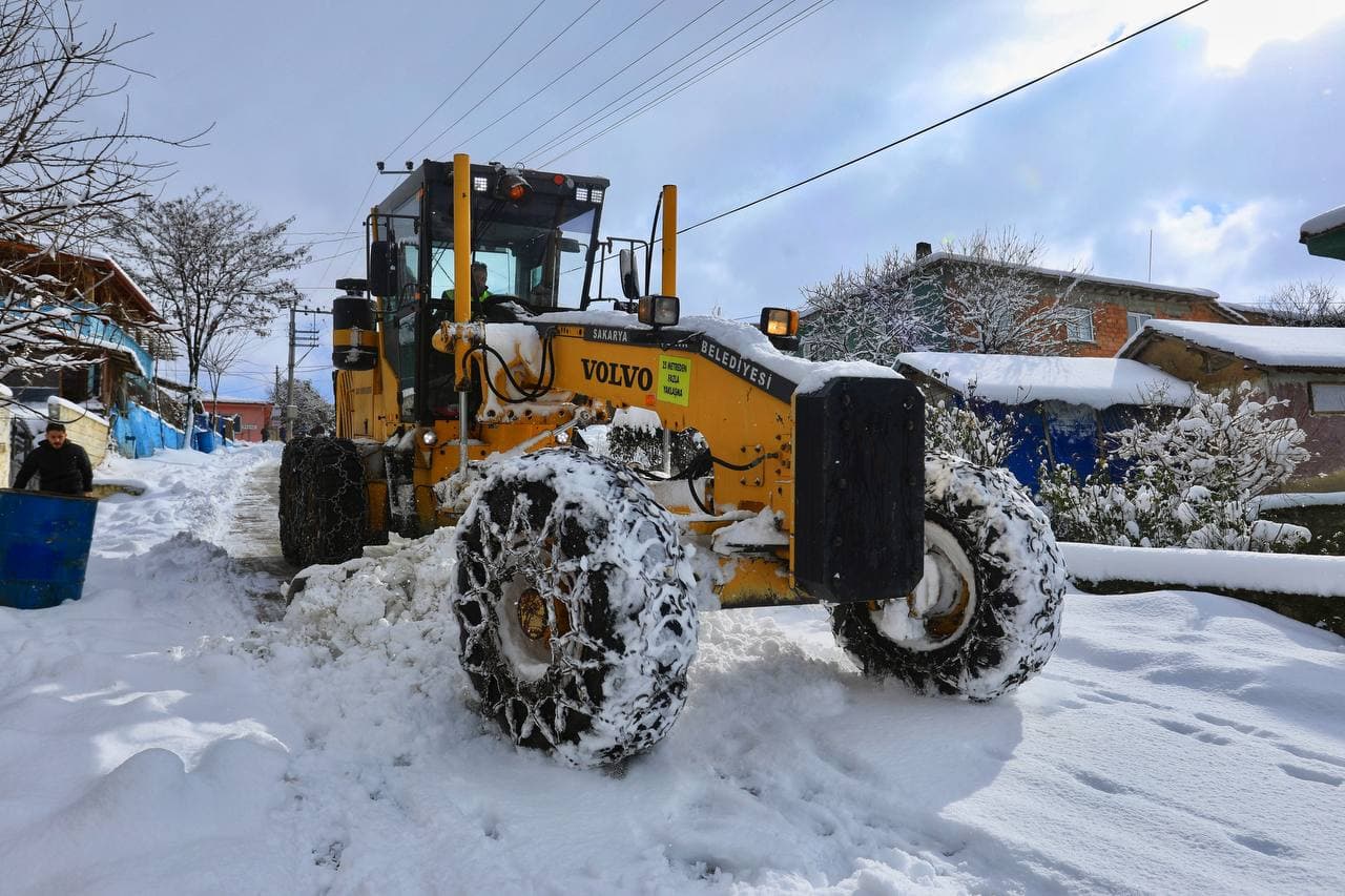 49 mahalle yolu ulaşıma açıldı