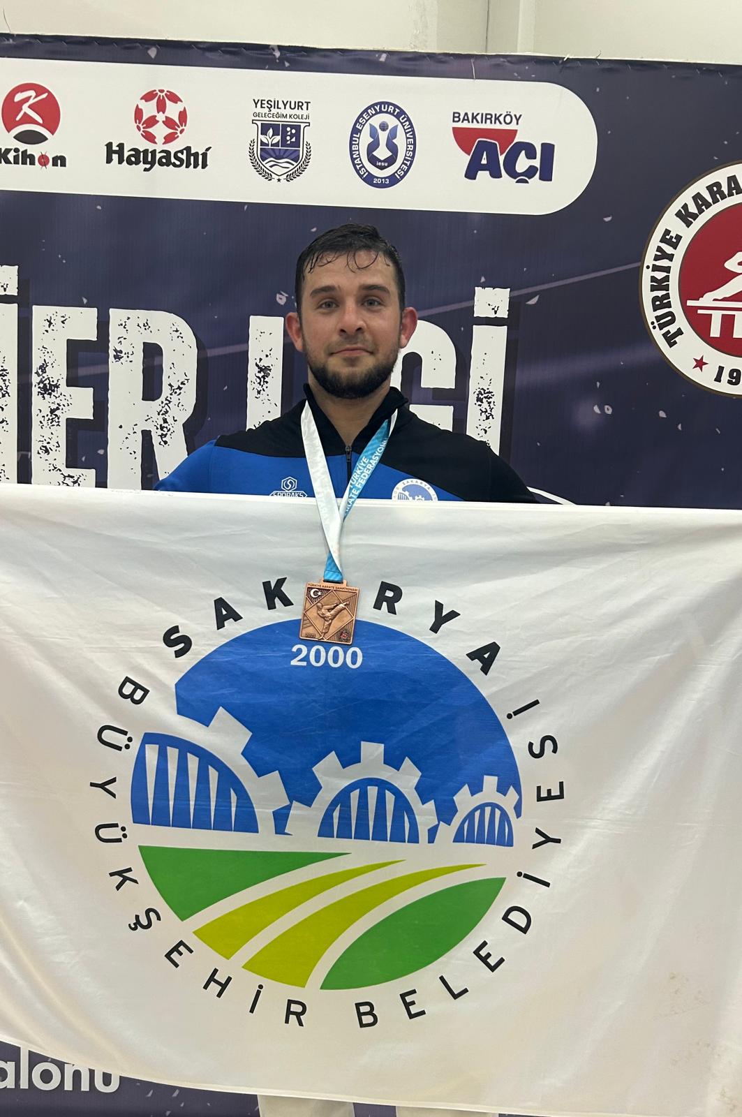 Büyükşehir sporcuları başarılarıyla göz dolduruyor