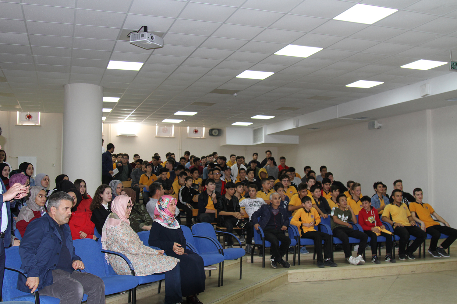 Şiirin en büyük gücü kişiliği güçlendirmesidir