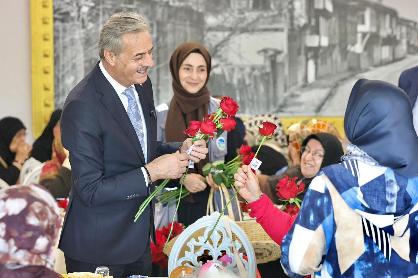 “Anne sadece evlat büyüten değil, geleceğin temellerini atan güçlü bir rehberdir”