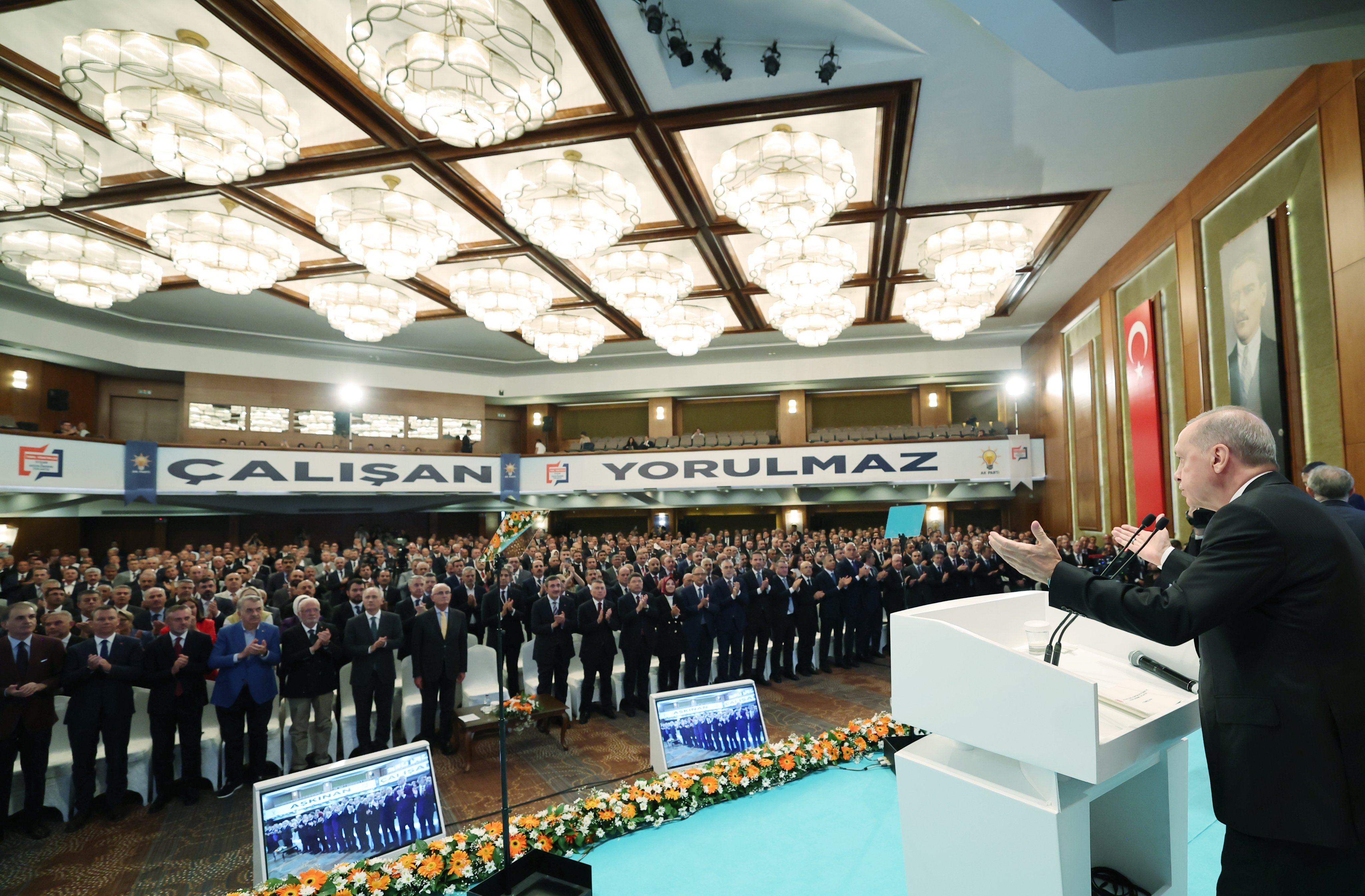 “Şehrimizi geleceğe hazırlamak için tüm gayretimizle çalışıyoruz”