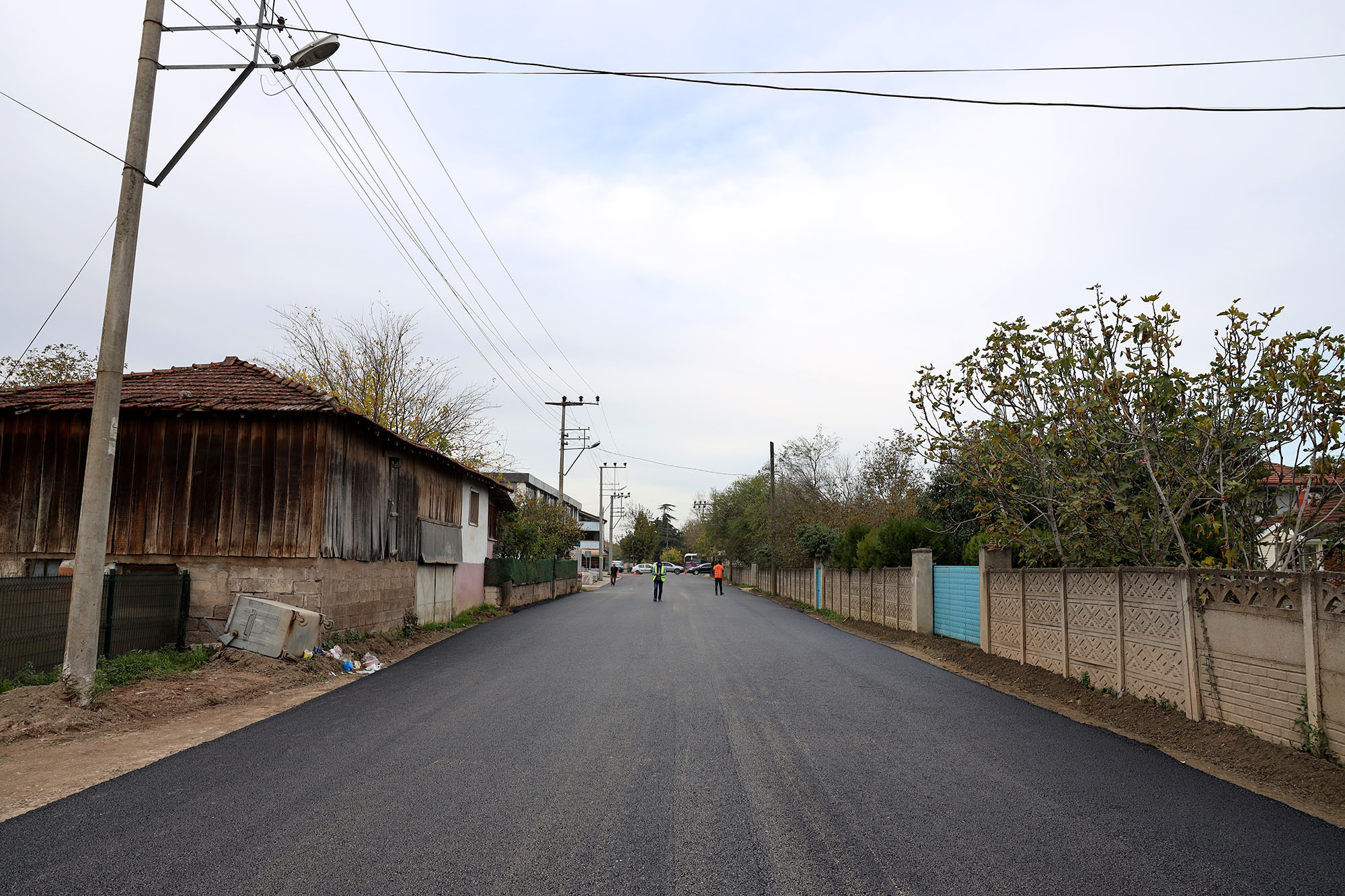 Büyükşehir Hendek’te seferber oldu: Kısa sürede tam 15 kilometre…