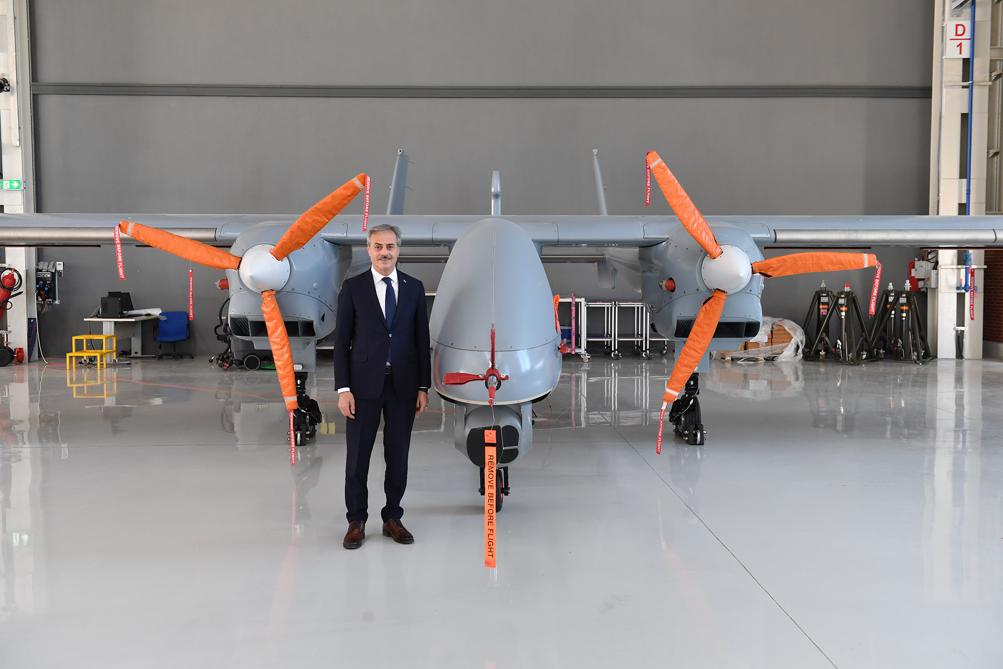 “Savunma sanayi ülkemizin gurur kaynağı olan eserlere imza atmaya devam edecek”