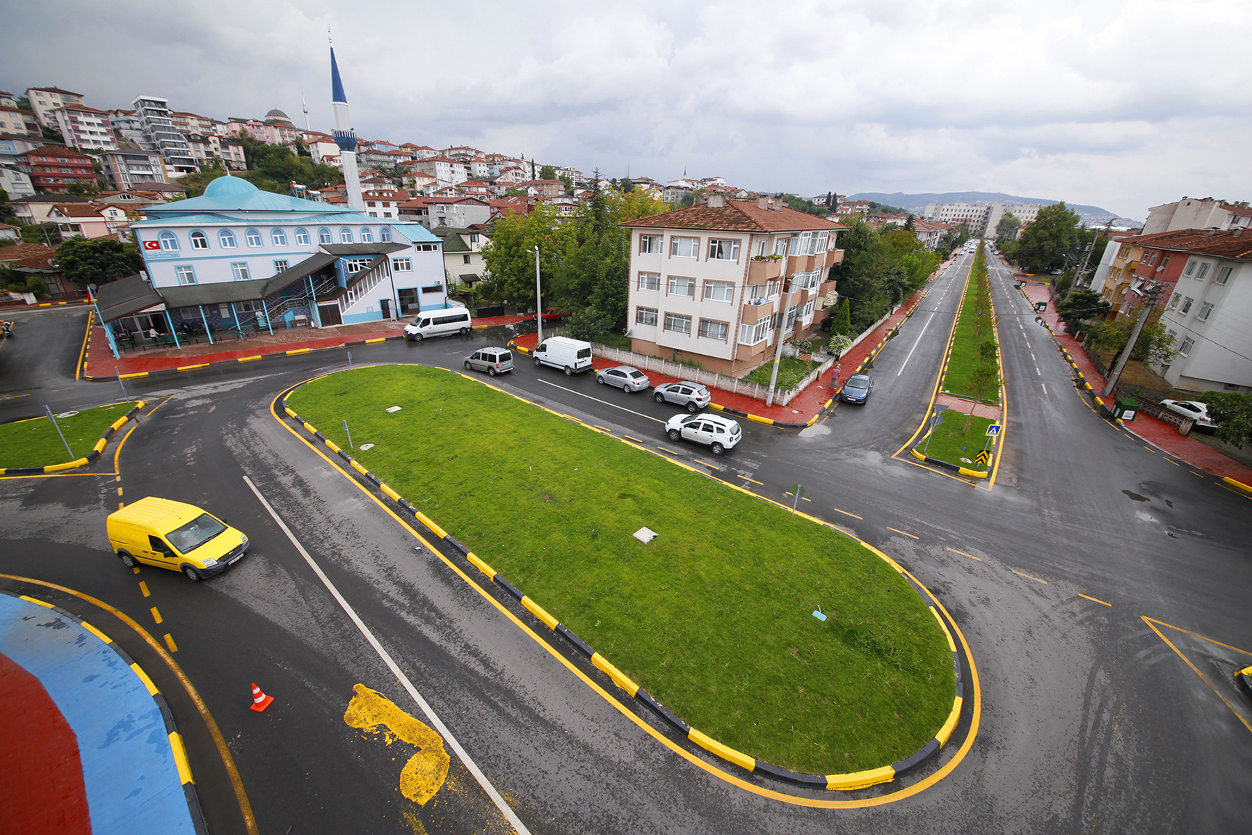 Büyükşehir yolları tablo gibi işliyor