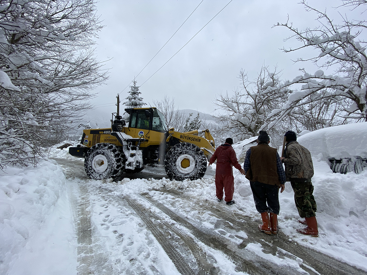 42 grup yolu ulaşıma açıldı