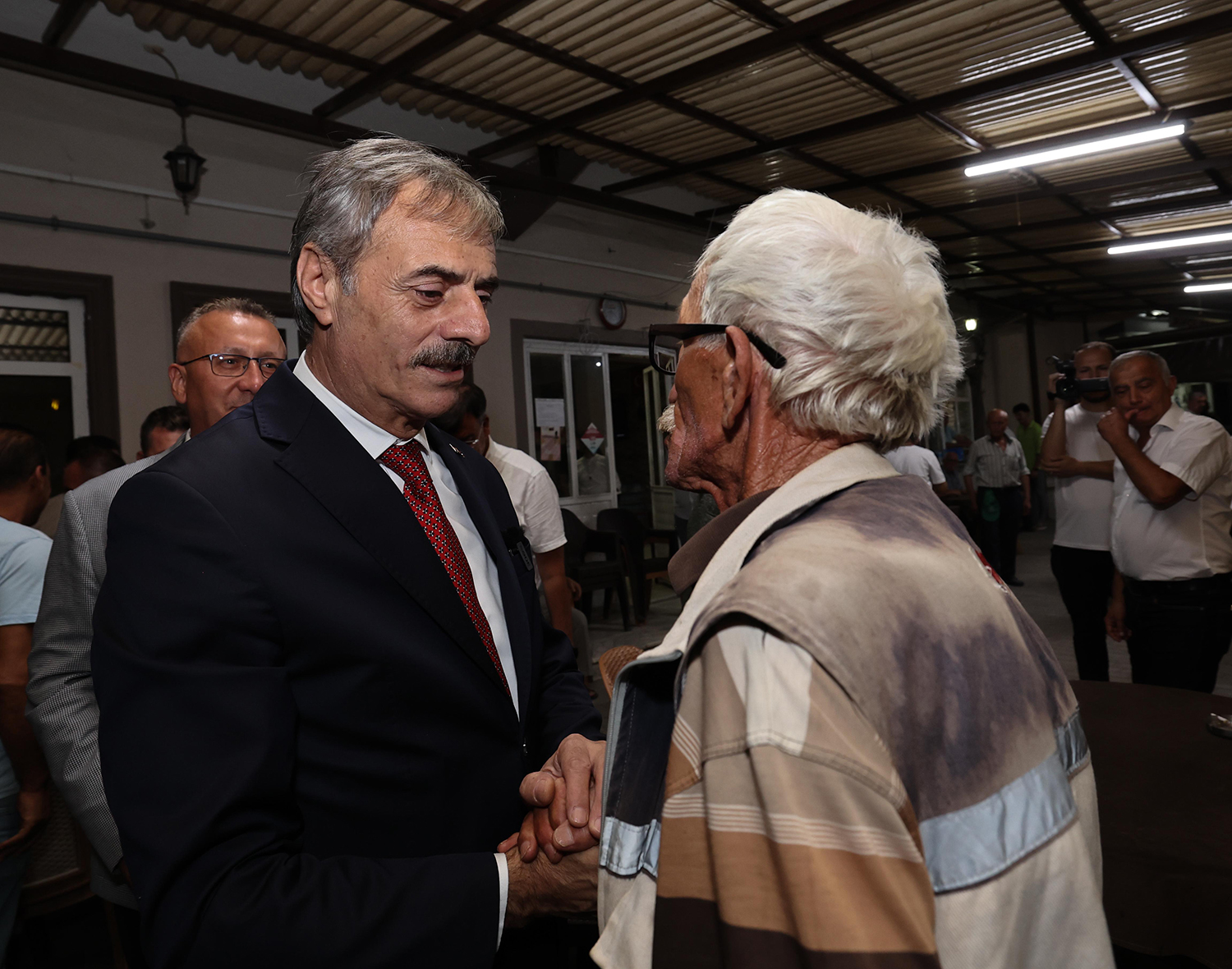 “İnsan merkezli, hizmet odaklı belediyecilik anlayışıyla şehrimizin tamamı için çalışıyoruz”