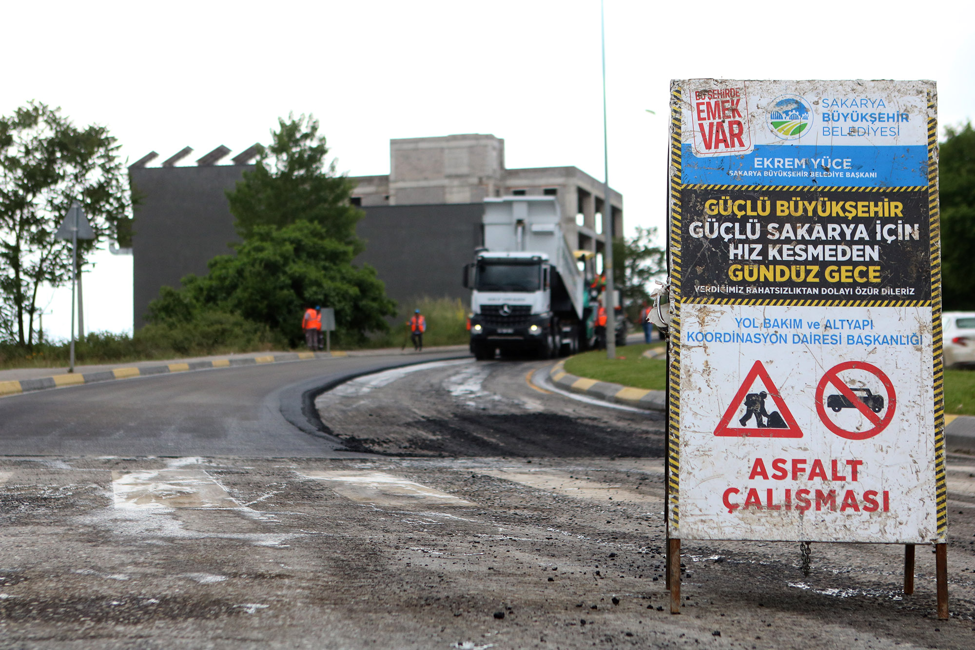 Büyükşehir şehrin girişinde yenileme işlemlerini başlattı