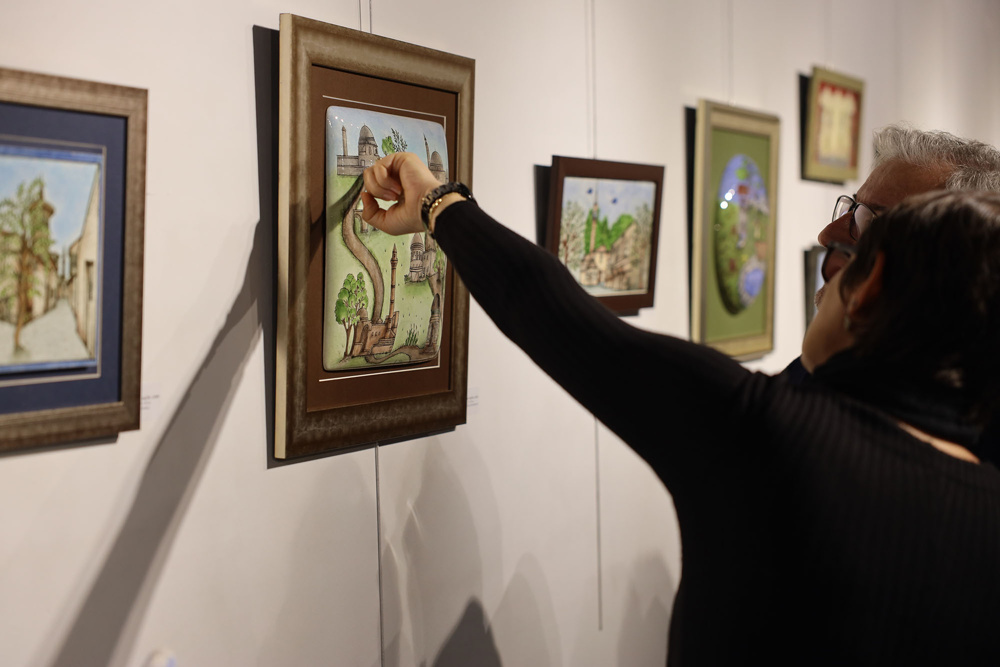 Genç sanatçıların hazırladığı “Topraktan Geleneğe Çini” sergisi OSM’de açıldı