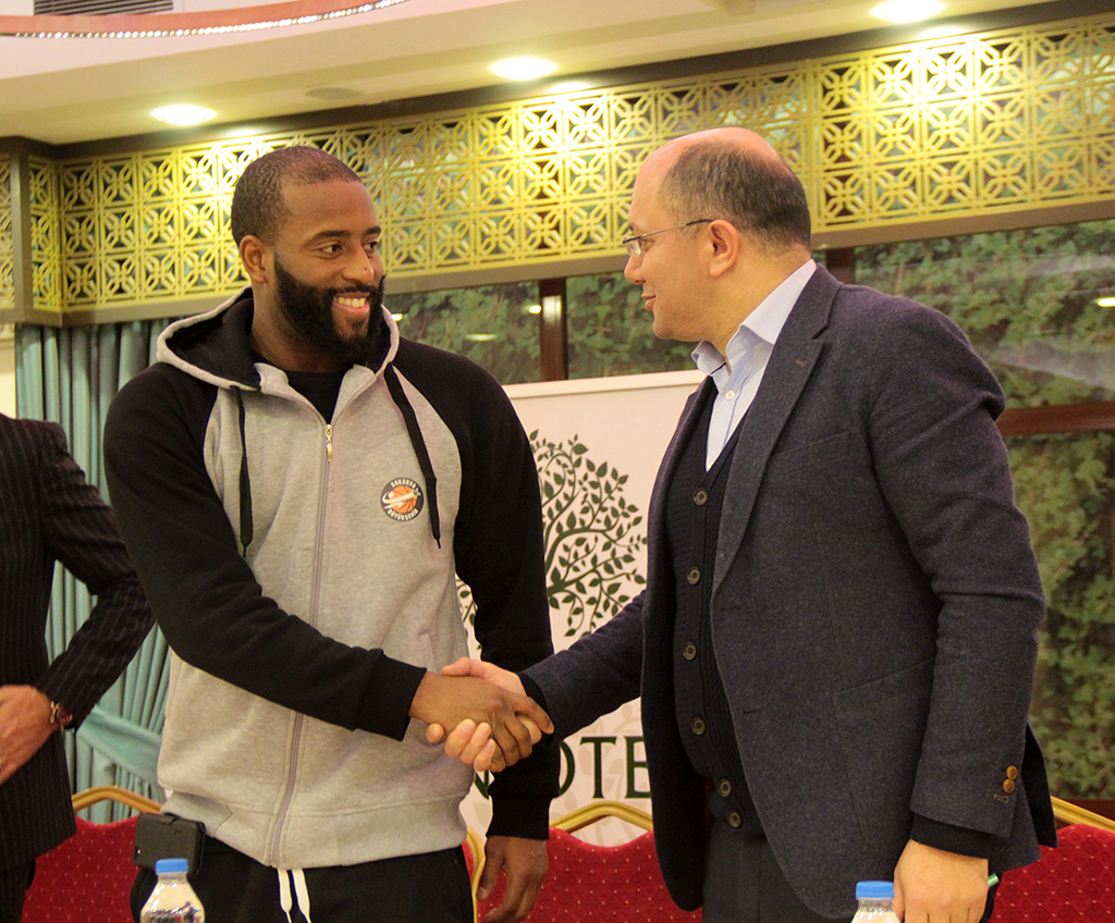 Tecrübeli Amerikalı Büyükşehir Baskette