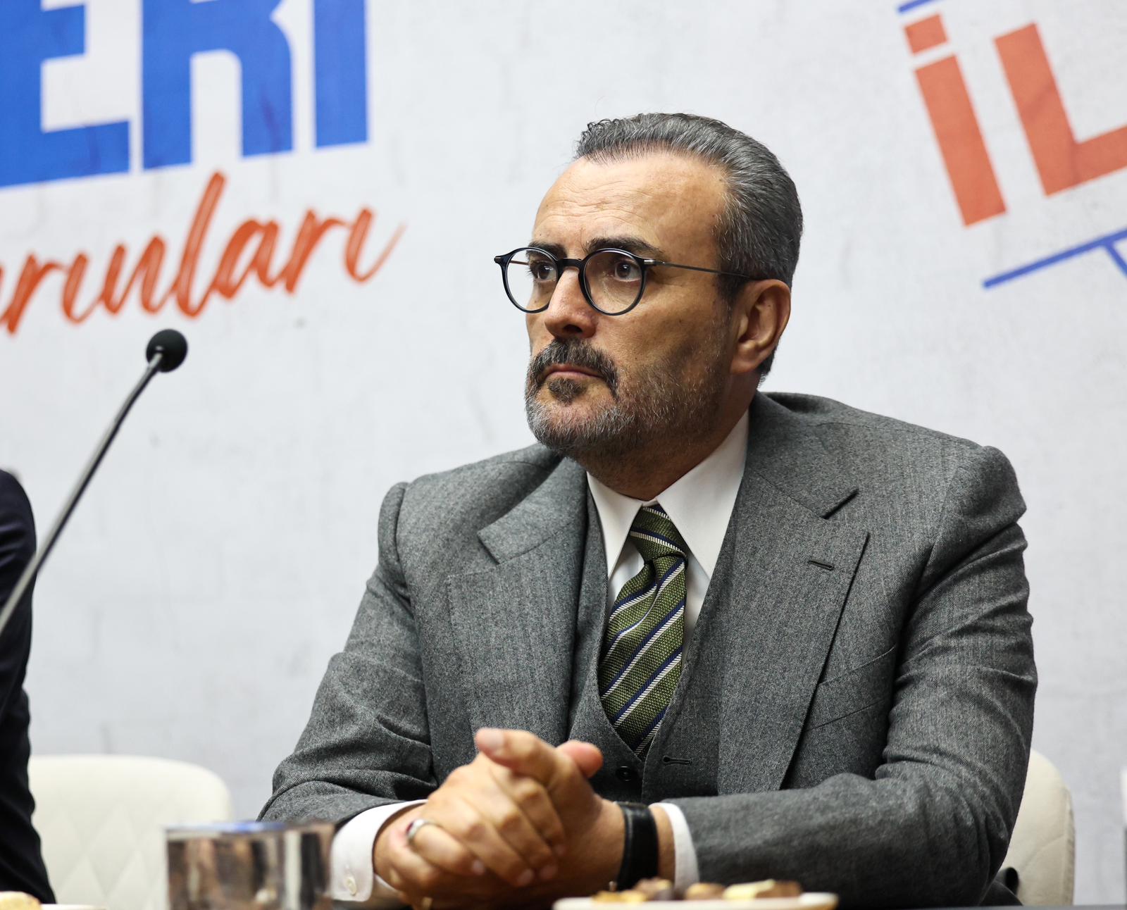 “Gençlerin yarınları için şehrimizde büyük yatırımları hayata geçiriyoruz”