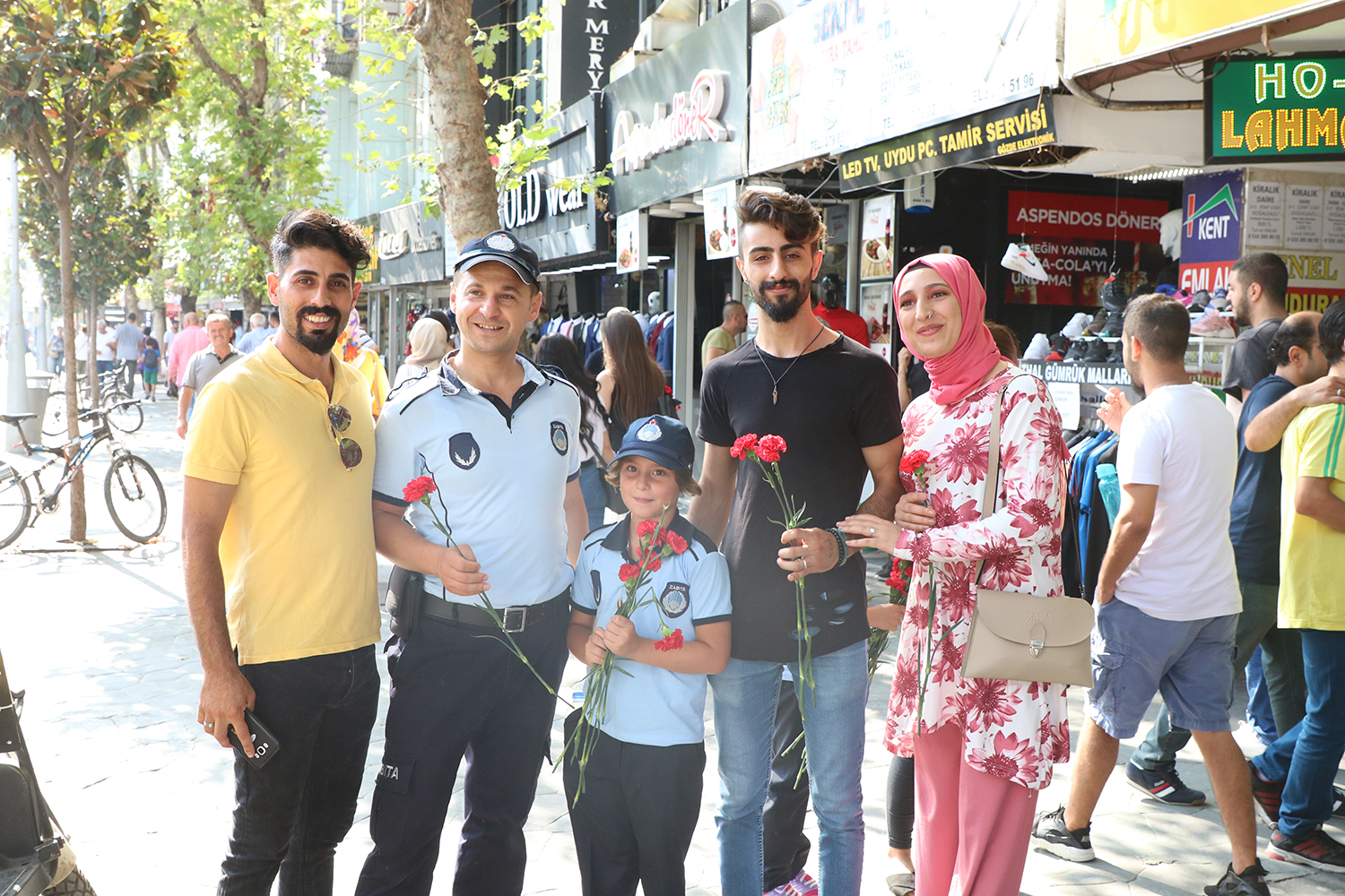 Minik Zabıtalardan farkındalık yürüyüşü