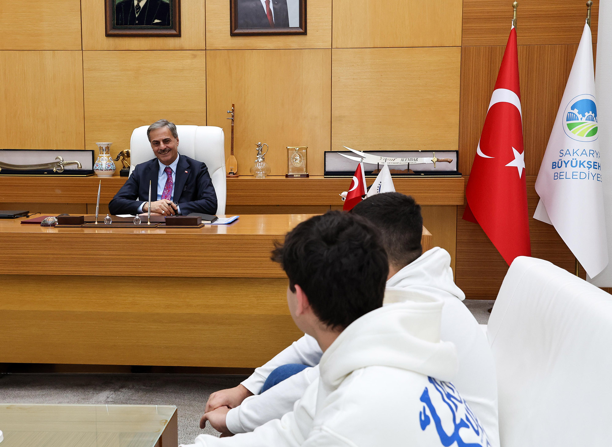 “Türkiye sizin gibi özgüveni yüksek gençlerle yükselecek”