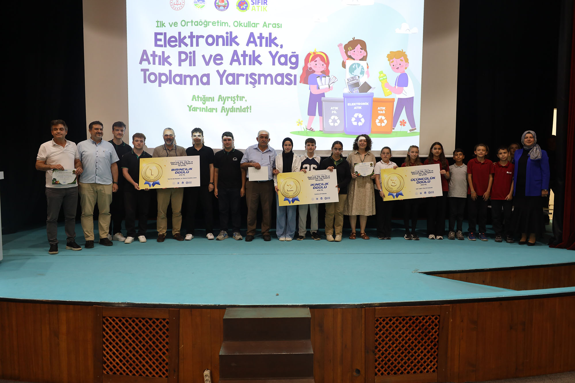 Sakarya’da öğrenciler ayrışan her atıkla geleceğe umut taşıdı