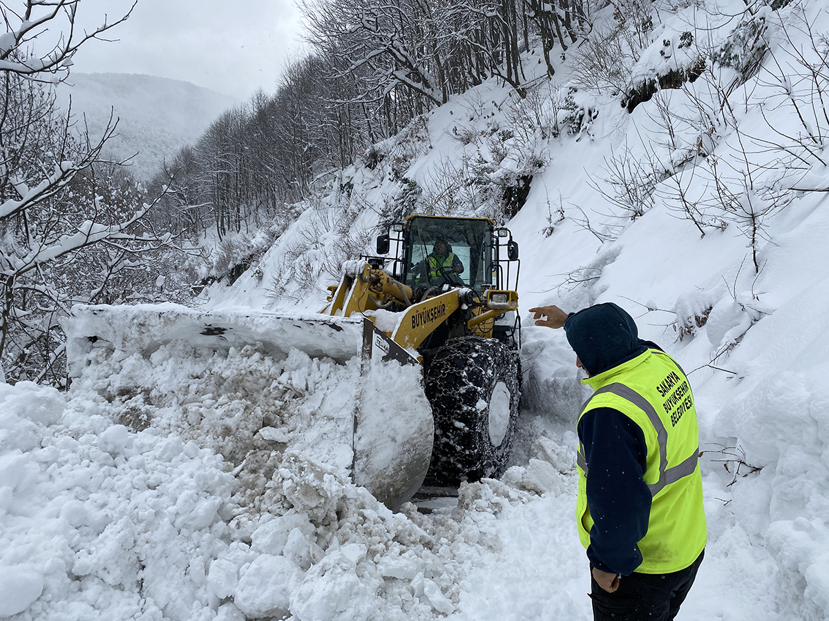 42 grup yolu ulaşıma açıldı