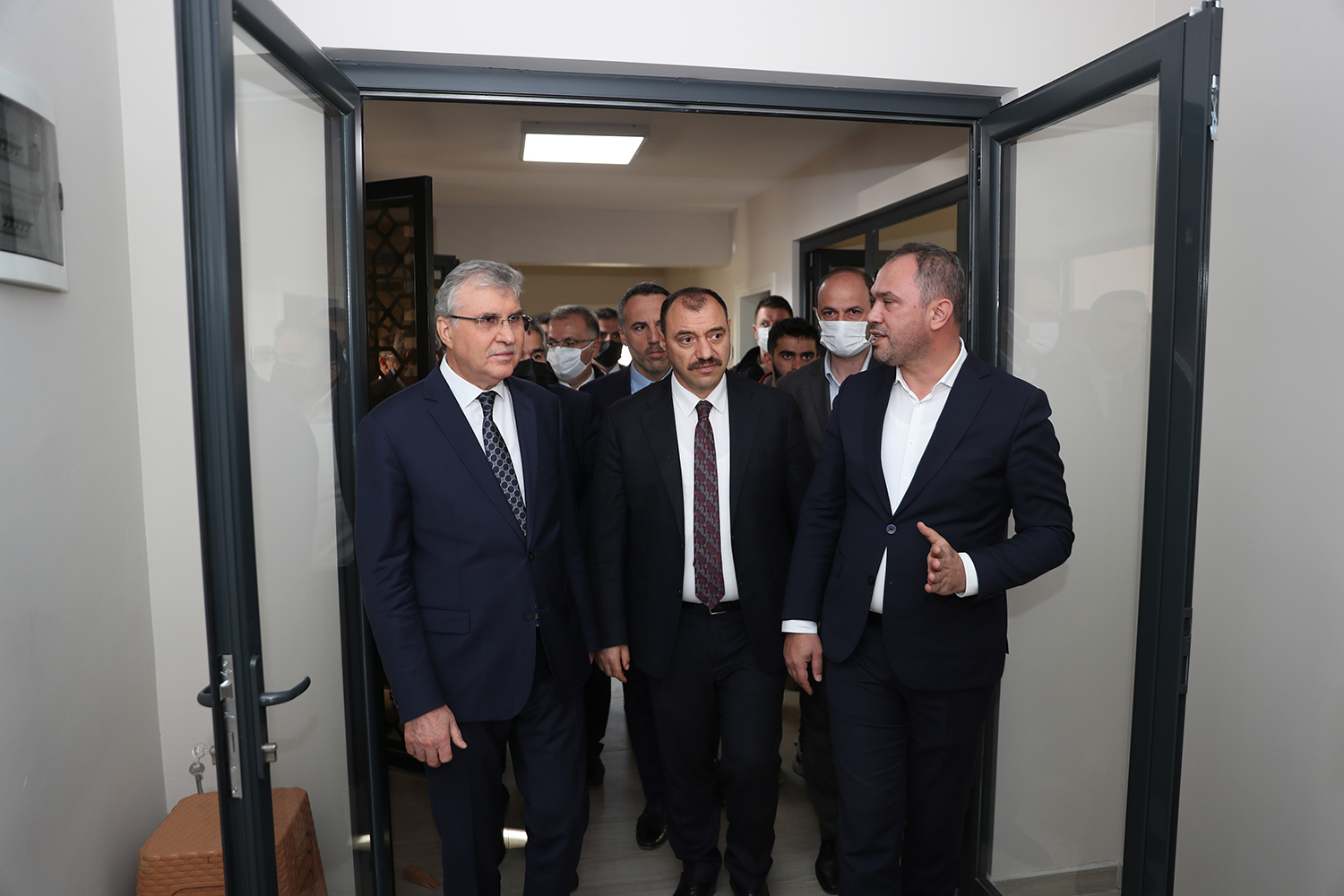 “Arifiye’nin yeni duble yolu ve gasilhane hayırlı olsun”