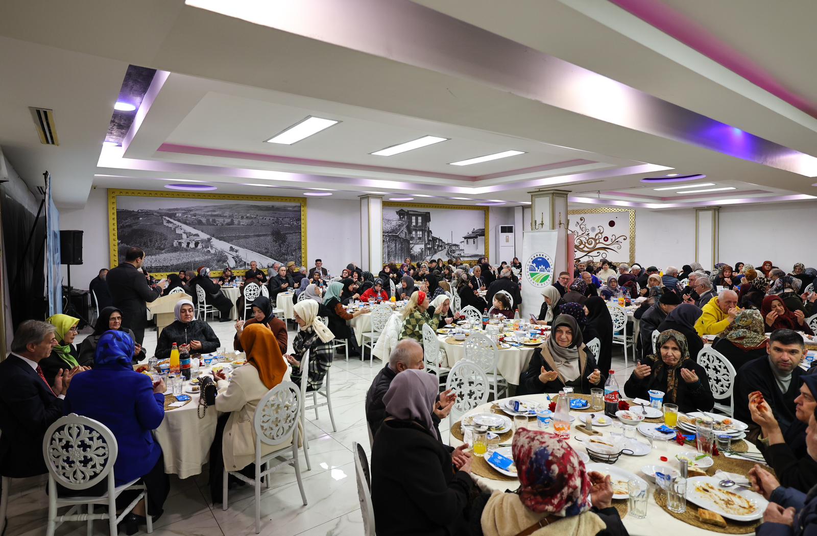 “Başımızın tacı büyüklerimizi asla yalnız bırakmayacağız”