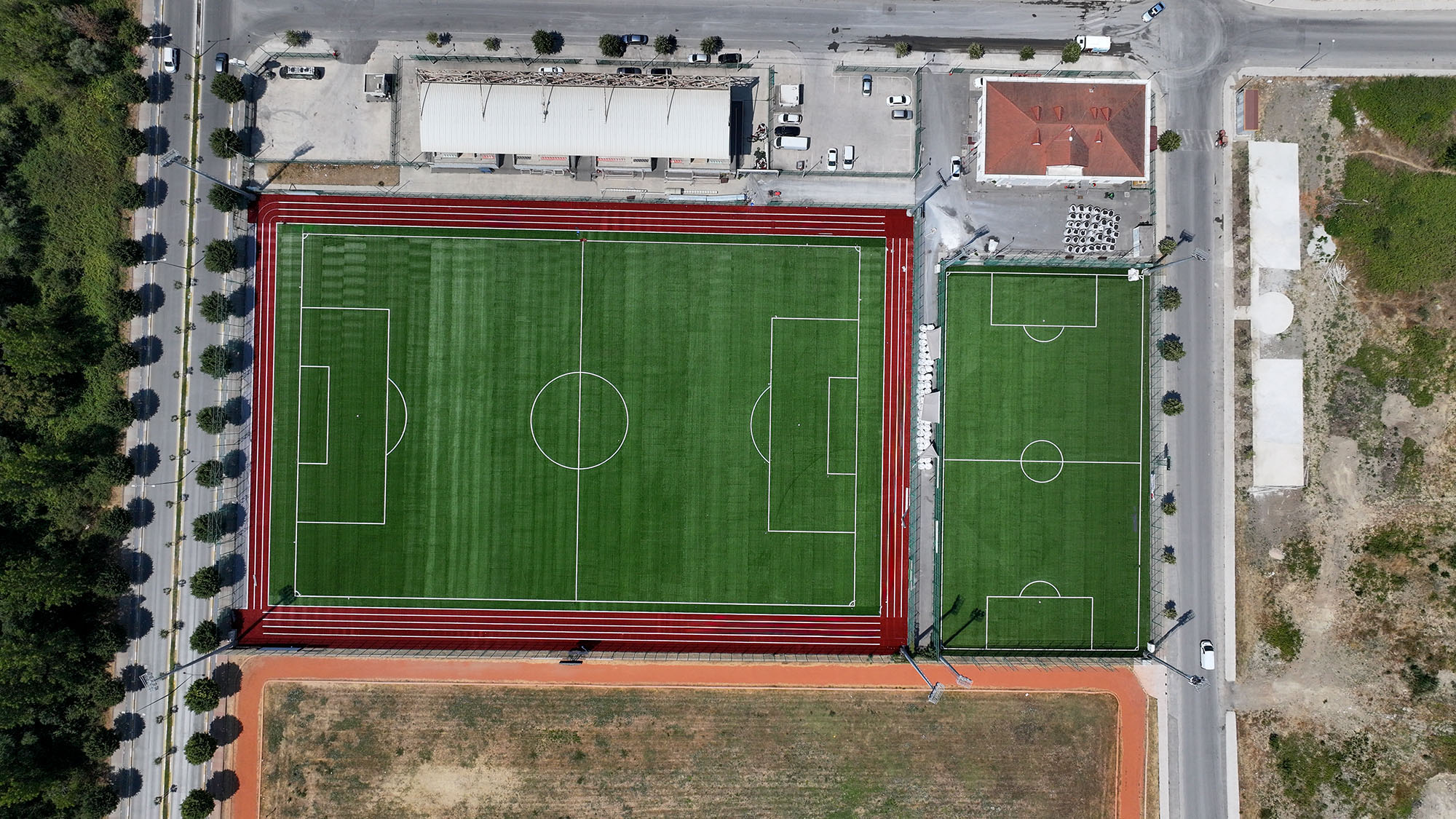 Sakarya’nın futbol üssü Ekrem Karaberberoğlu Altyapı Tesisleri’ne yeni yüz