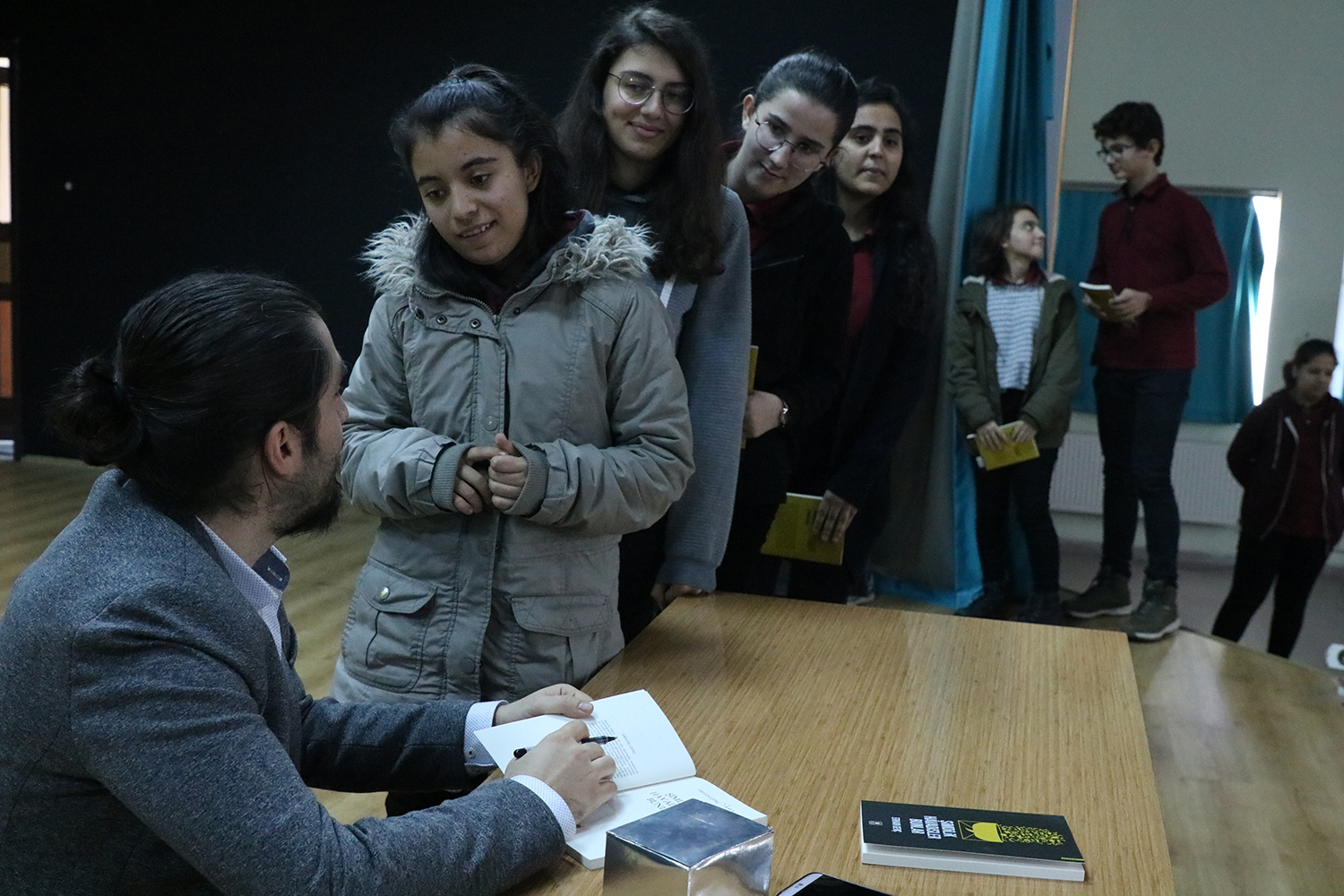 “Yazı yazmak gönlümde her zaman yer edindi”