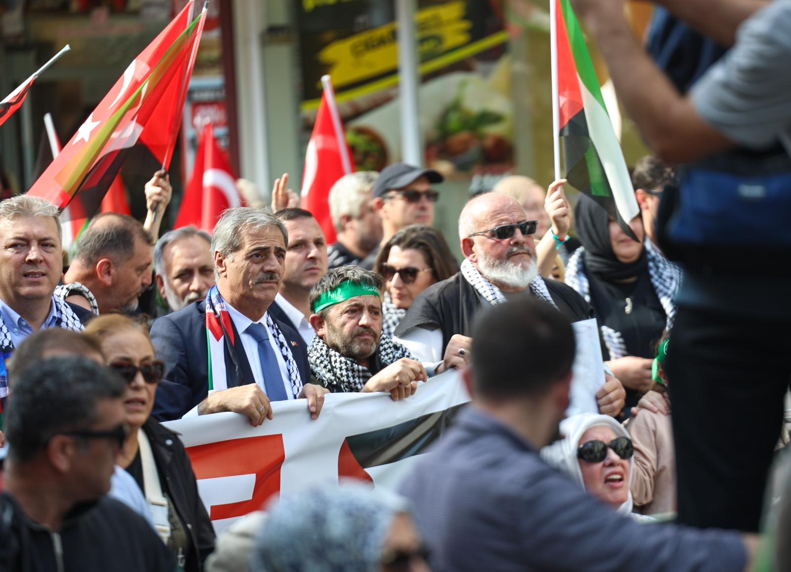 Başkan Alemdar: “Sakarya mazlumun yanında olduğunu bir kez daha gösterdi”