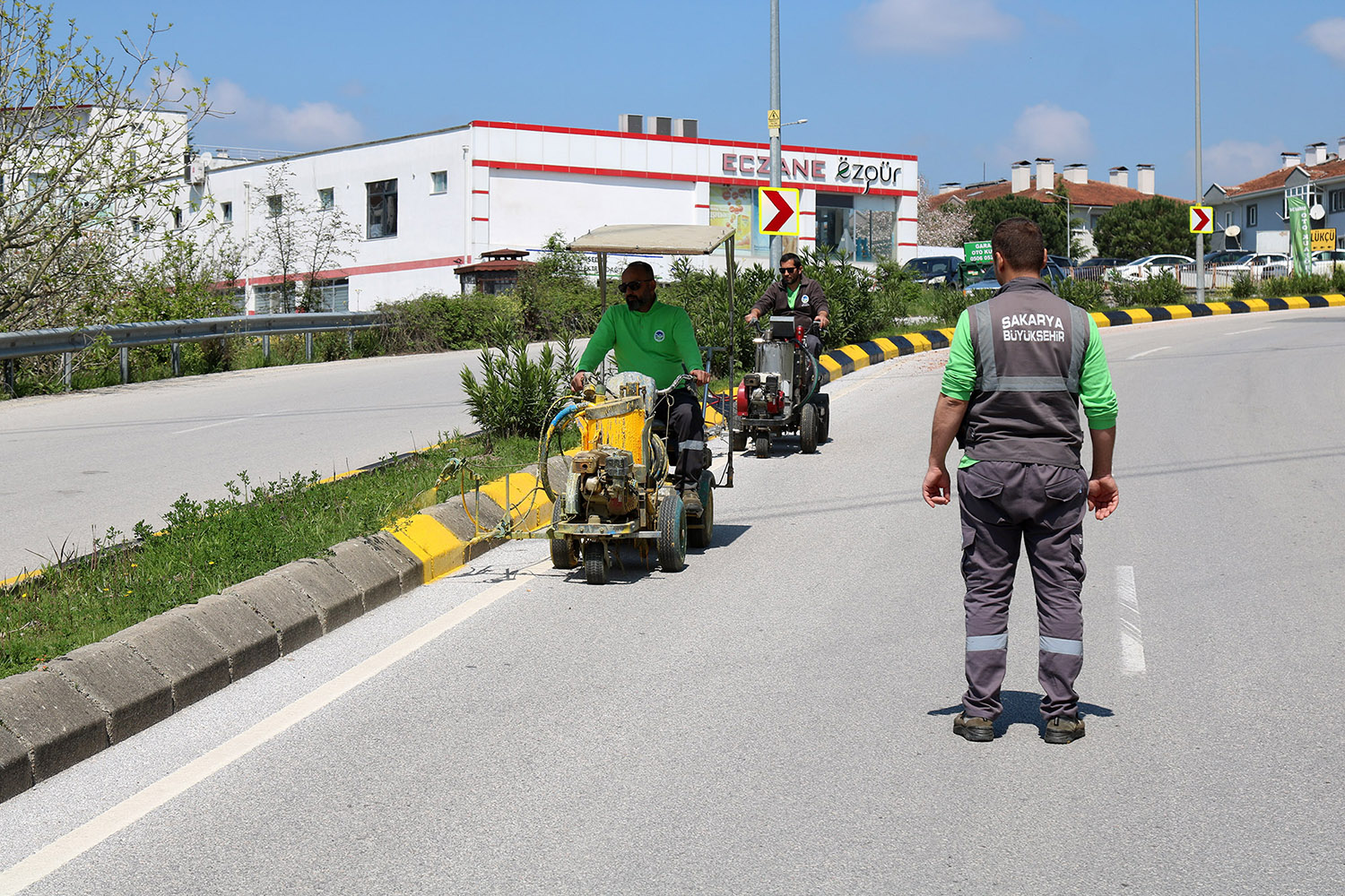 Büyükşehir 3 farklı noktada işlemleri tamamladı 