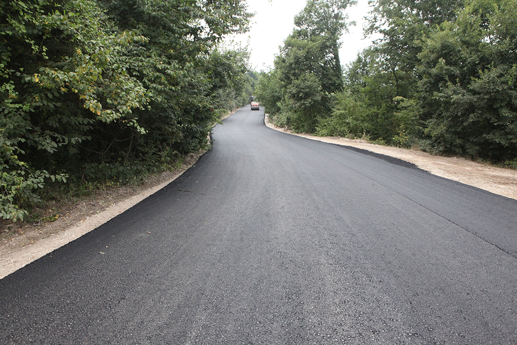 Hendek Kızanlık sıcak asfaltla buluştu