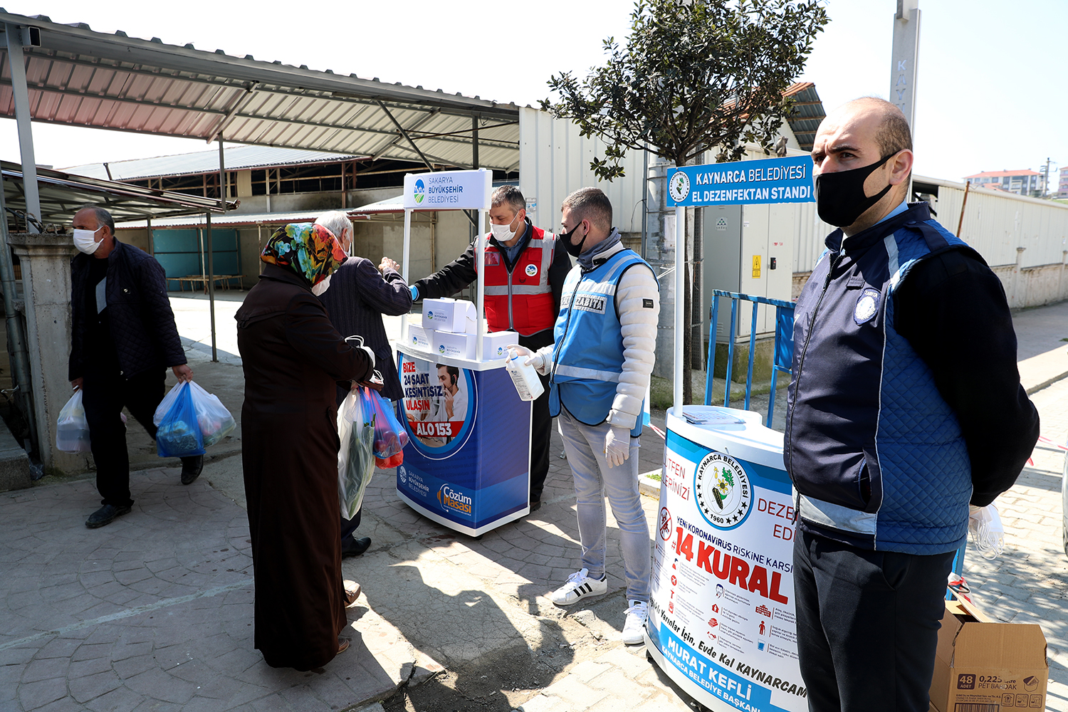 Büyükşehir tüm ilçelerde koronavirüs önlemlerini sürdürüyor