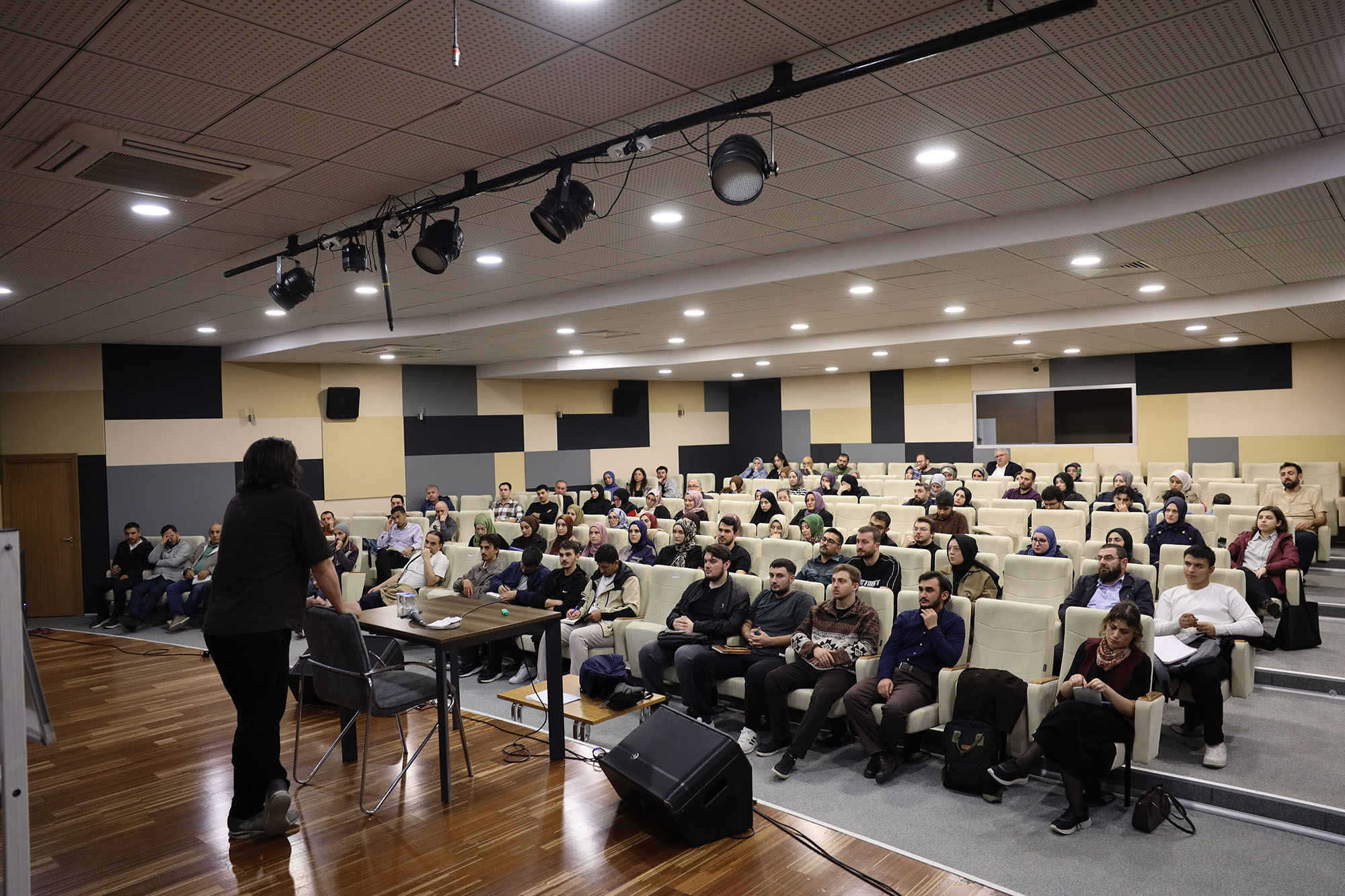 Büyükşehir Akademi’de Kelam Atölyesi yoğun katılımla başladı