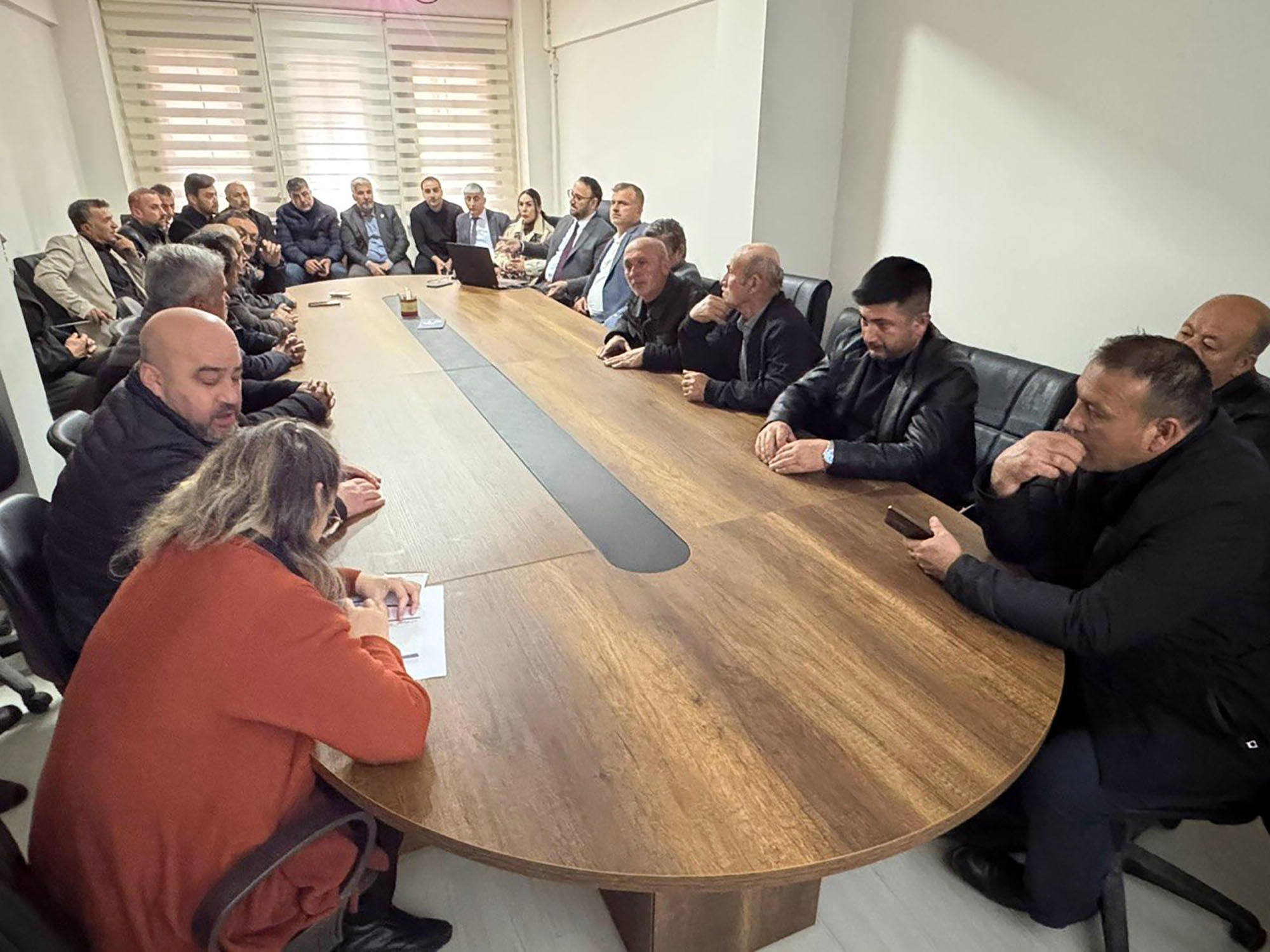 Büyükşehir’den muhtarlarla yerinde sosyal hizmet buluşması
