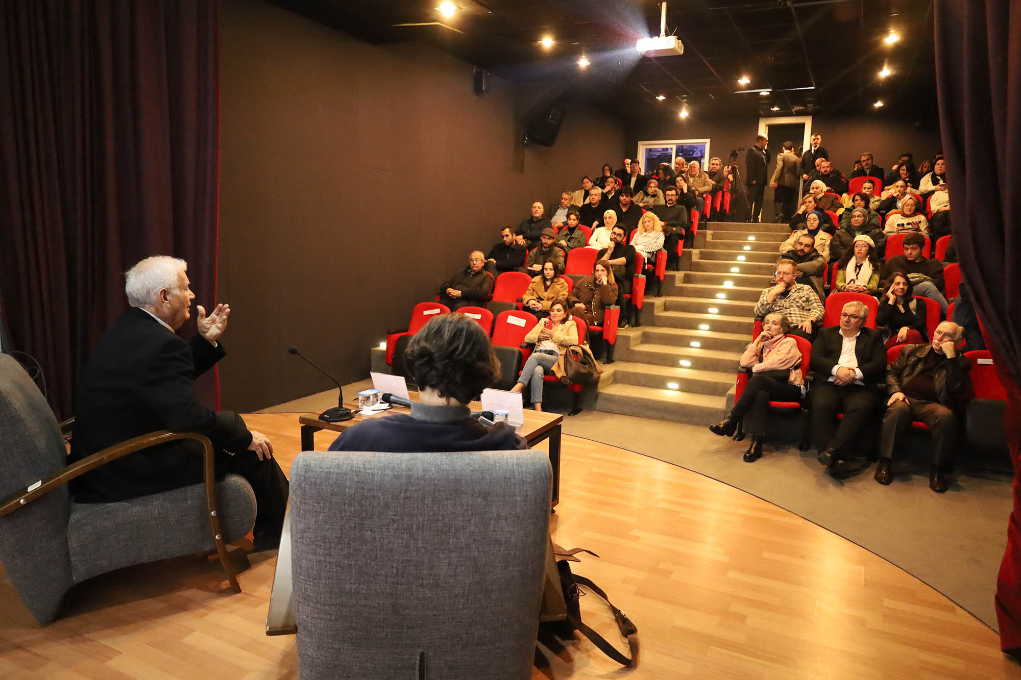 Film afişi değil her biri sanat eseri: “Hiçbir öğrencim O’nun gibi olamadı…”