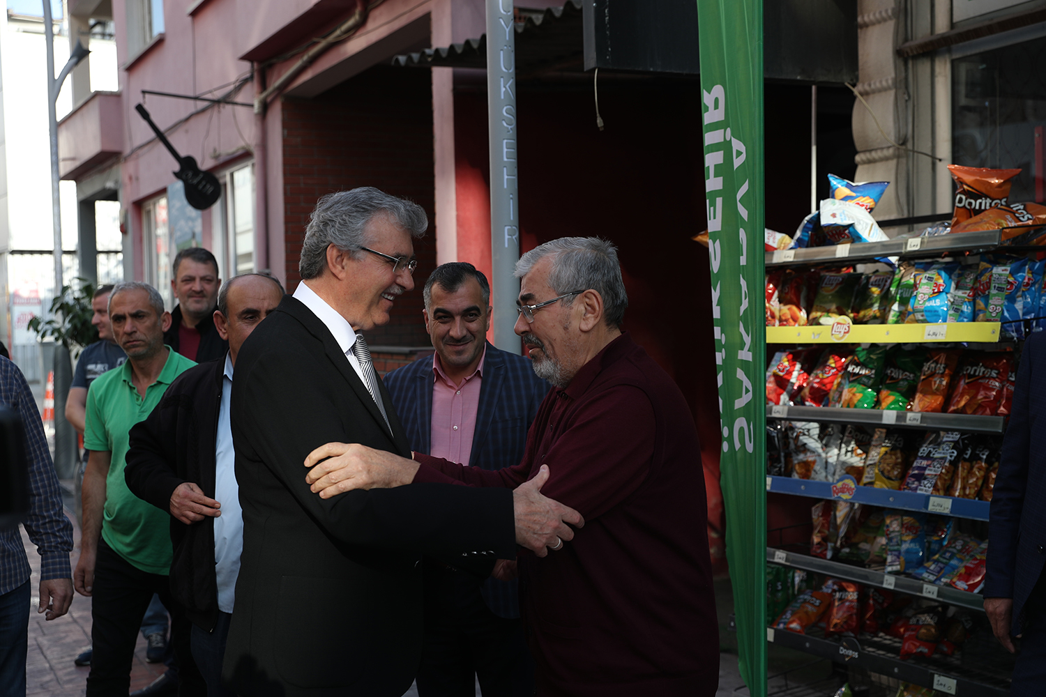 “Lüleci Sokak’a hayırlı olsun”