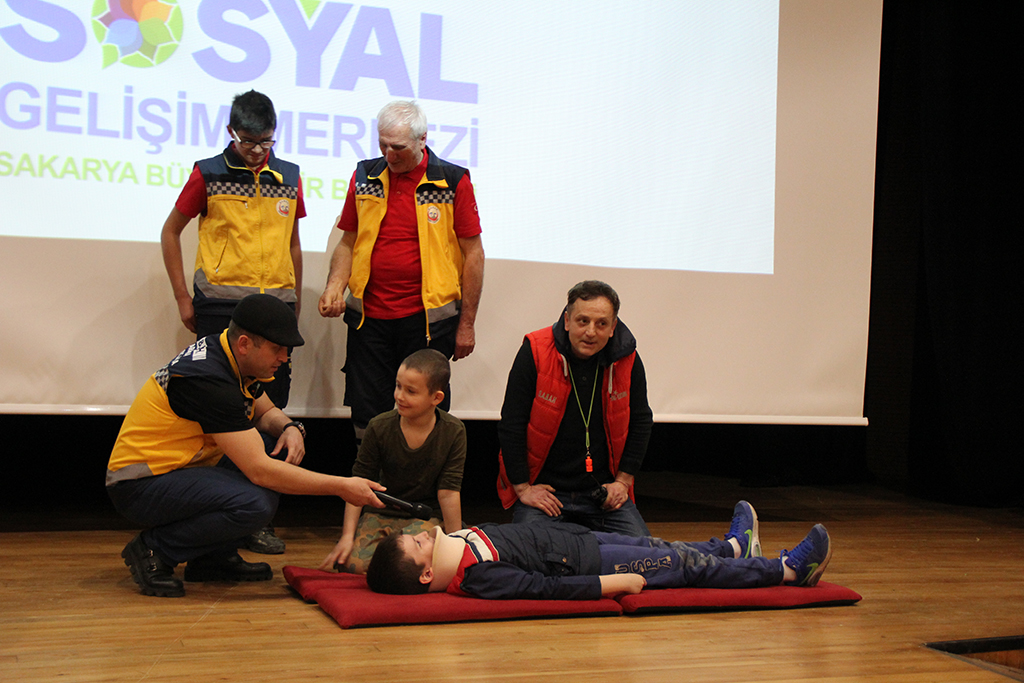 SGM öğrencilerine afet eğitimi