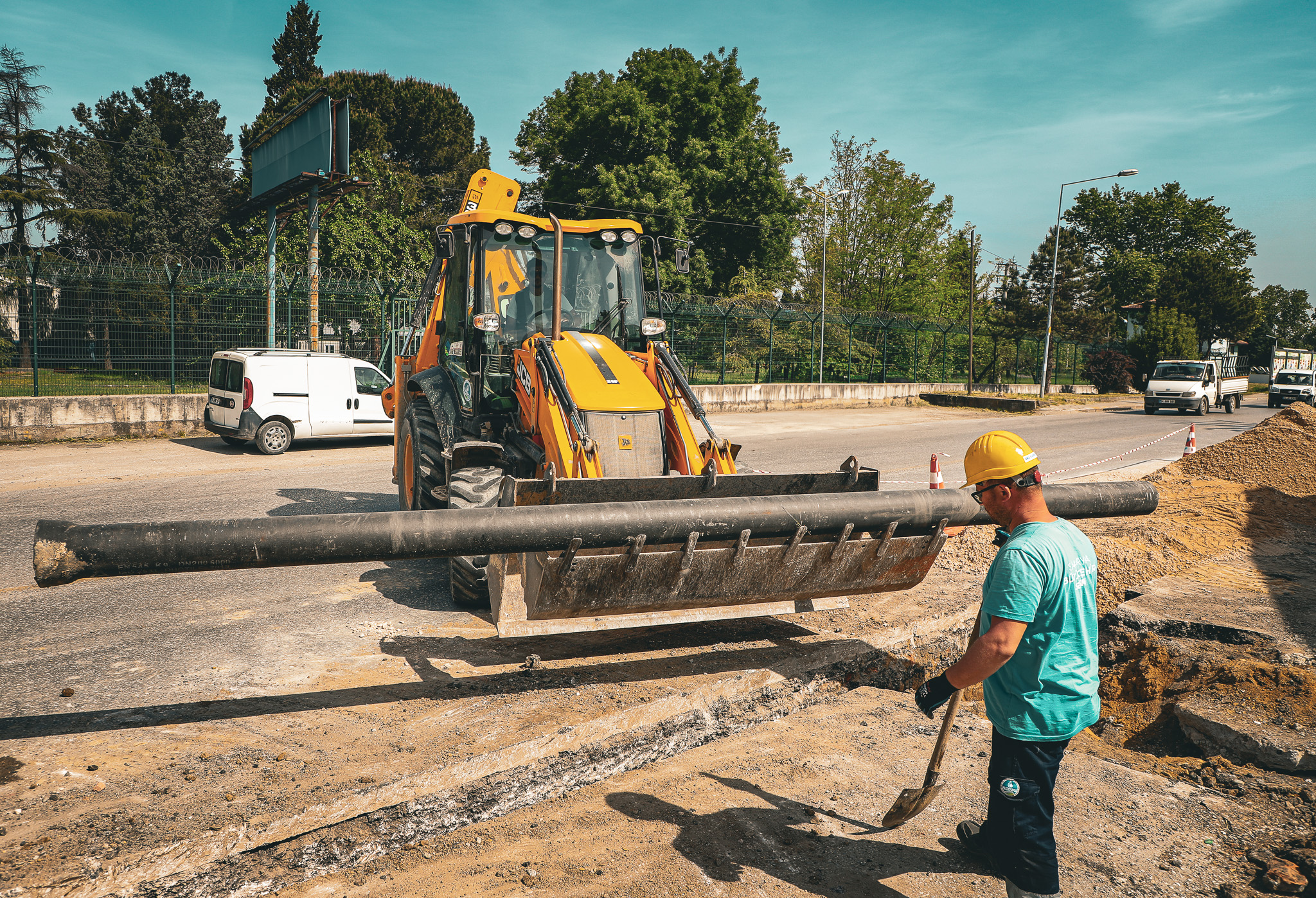 Atatürk Caddesi’nde dönüşüm altyapı ile başladı