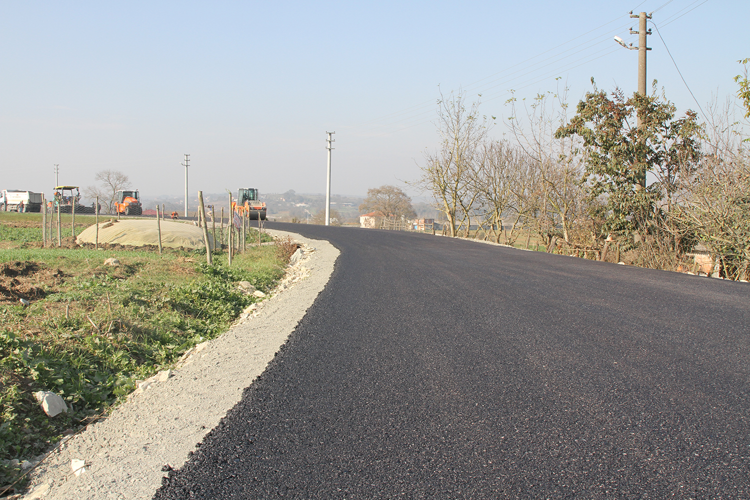 Kaynarca İmamlar’da yollar yenilendi