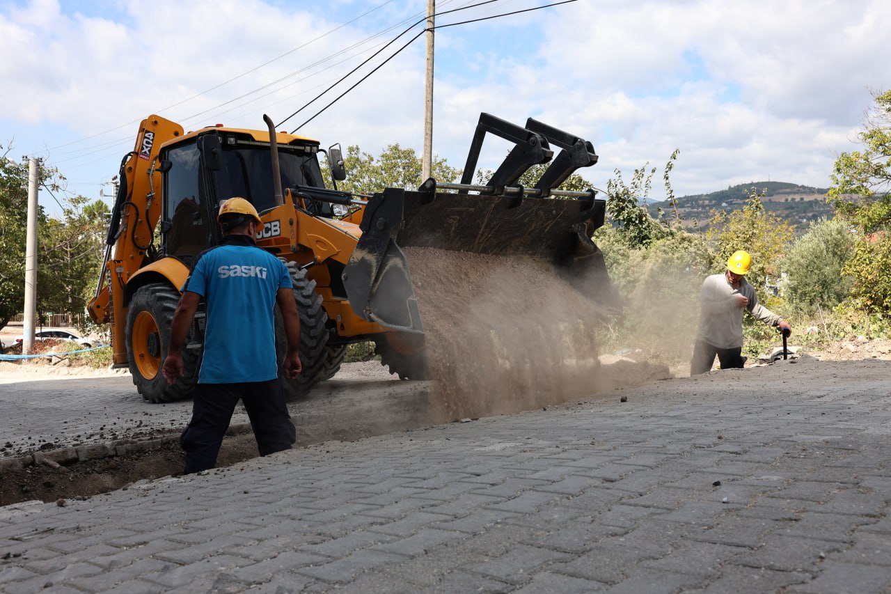 Güçlü altyapı dönüşümü Geyve Tepecikler Mahallesi ile buluştu
