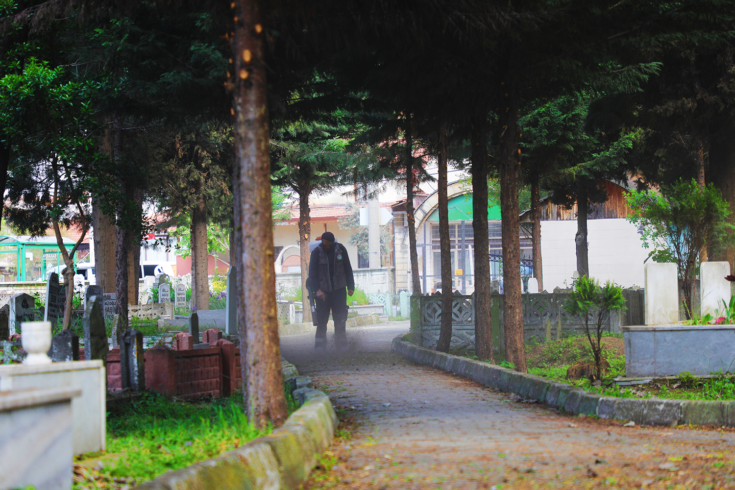 Büyükşehir mezarlıkları Ramazan Bayramı’na hazırlıyor