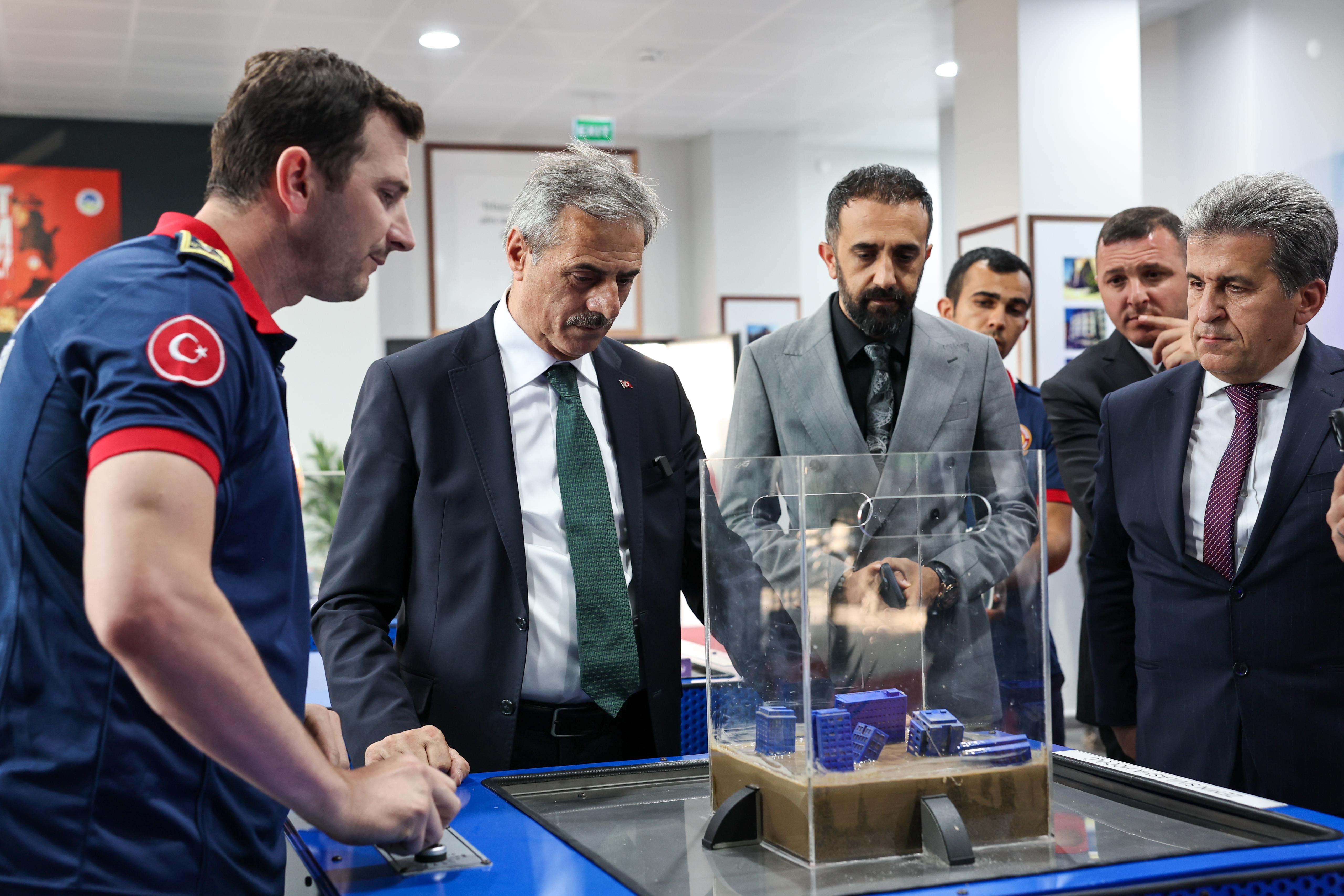 Büyükşehir’in bu merkezi Sakarya’da afet bilincini en üst seviyeye çıkaracak: Başkan Alemdar tüm süreci yerinde gördü 