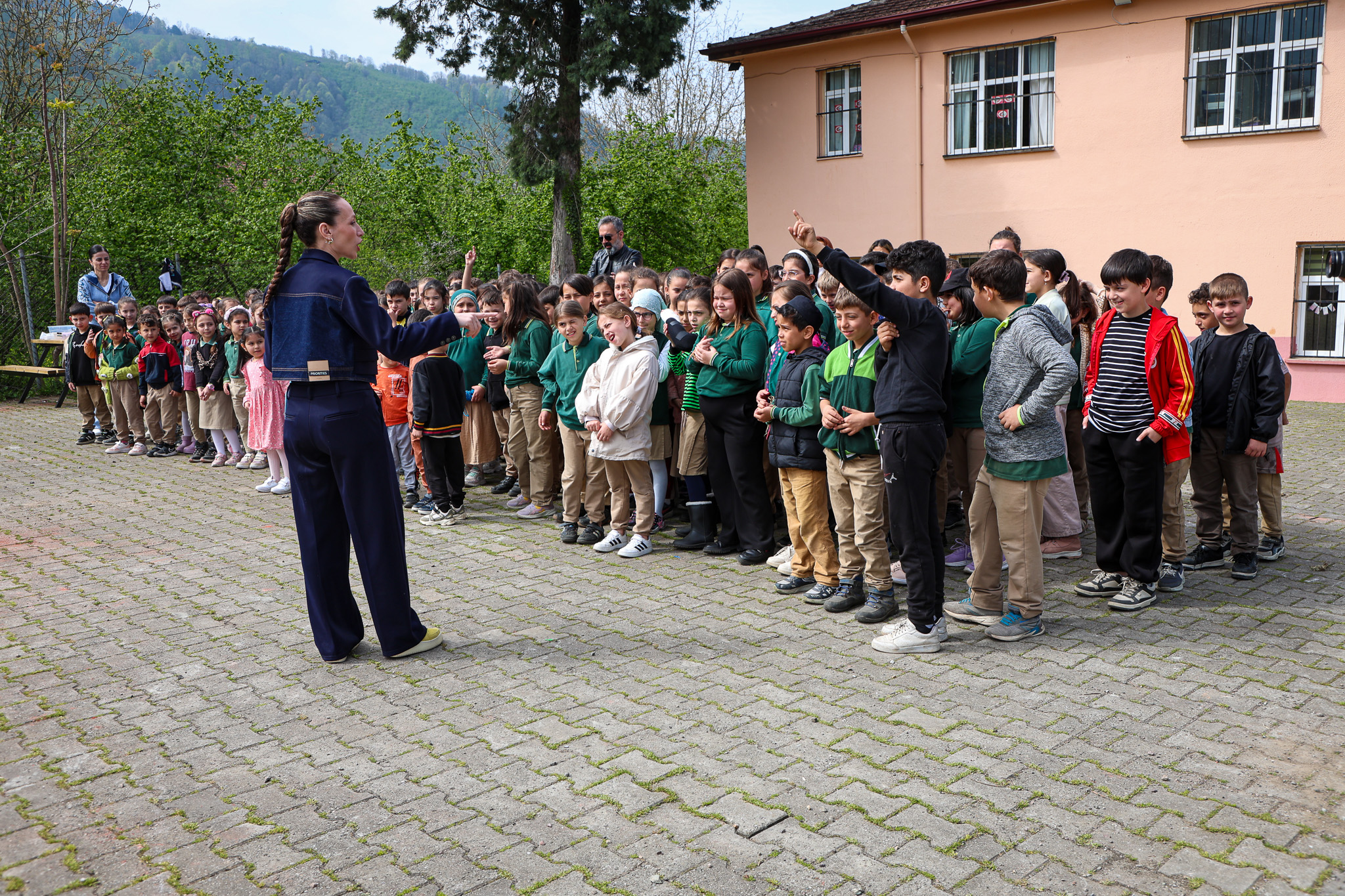 Hendek’te okul bahçesi Su Müfettişlerinin eğitim alanına dönüştü