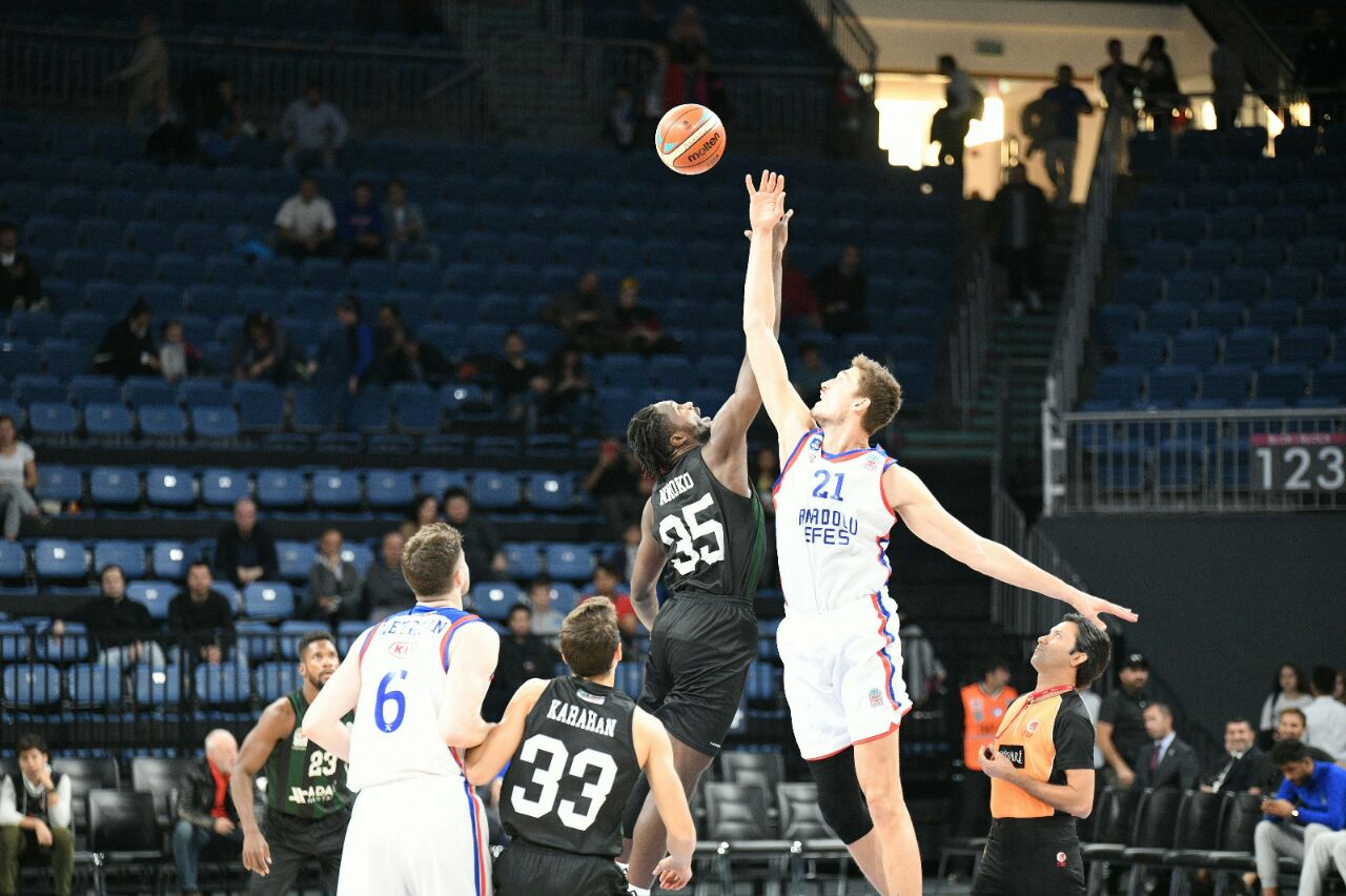 Büyükşehir Efes’i İstanbul’da devirdi