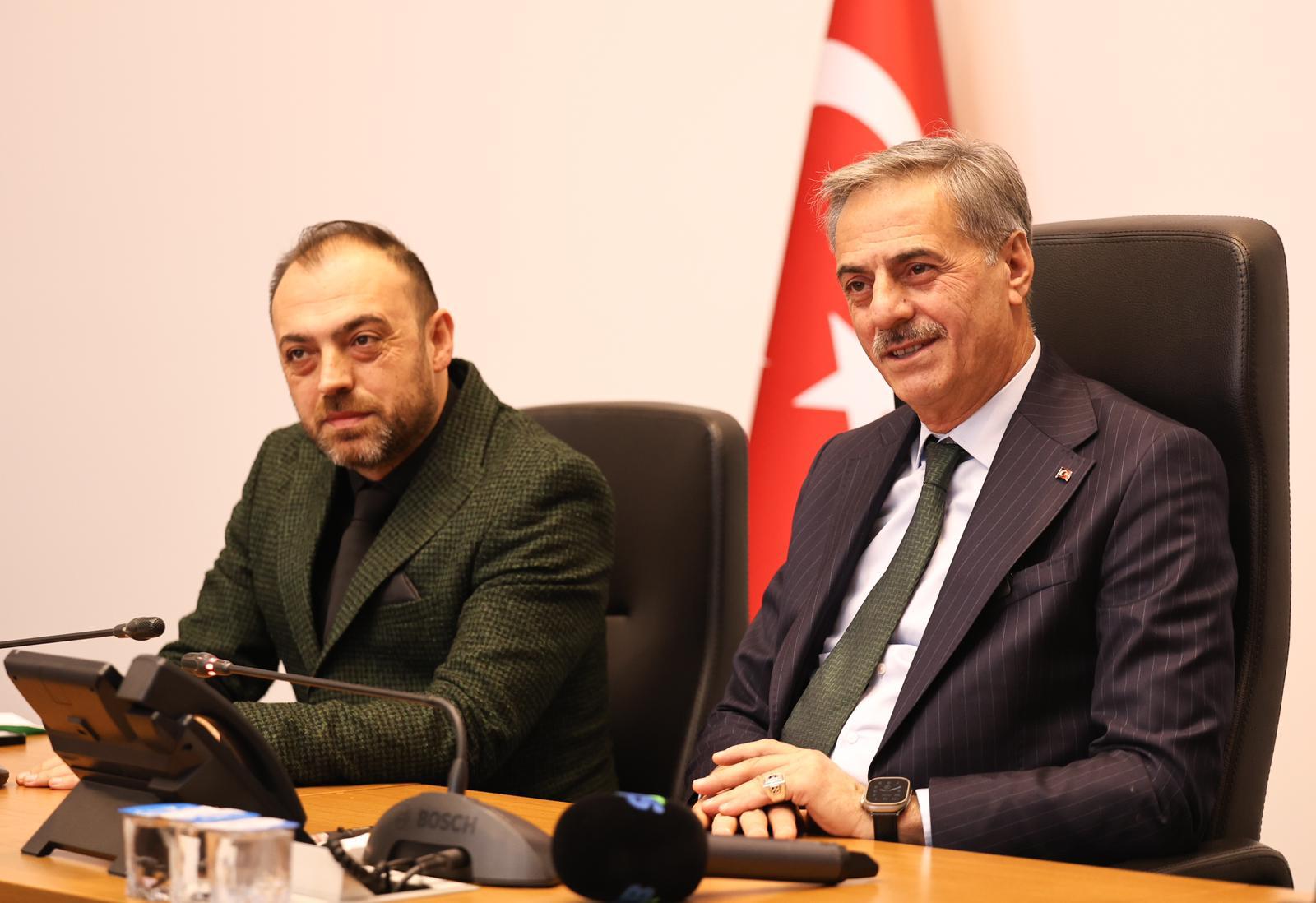 Yusuf Alemdar, Sakaryaspor’un yeni yönetimine başarılar diledi: “Bu şehir takımına sahip çıkar”