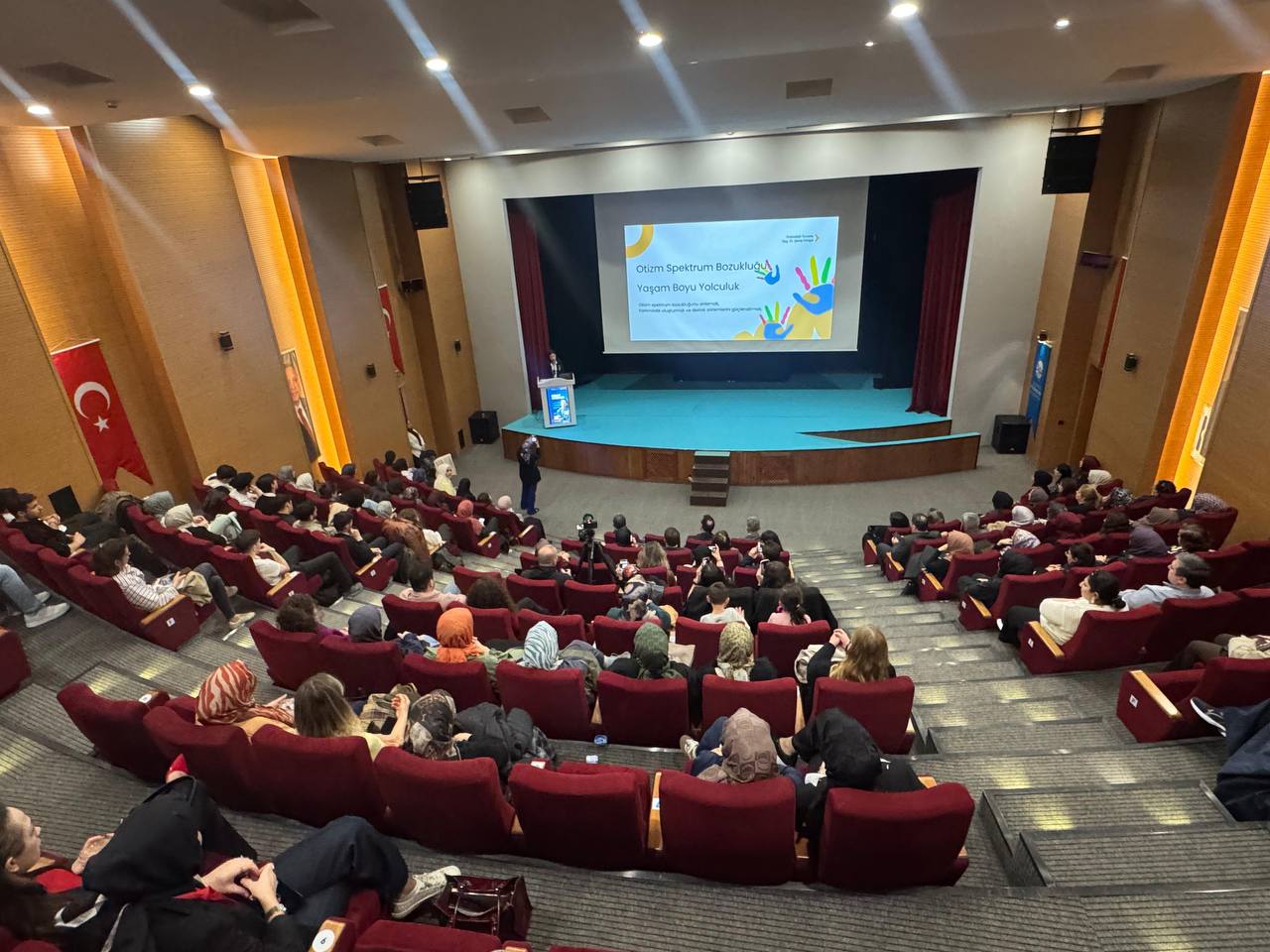 Otizme dair bilimsel yaklaşımlar SGM’de ele alındı