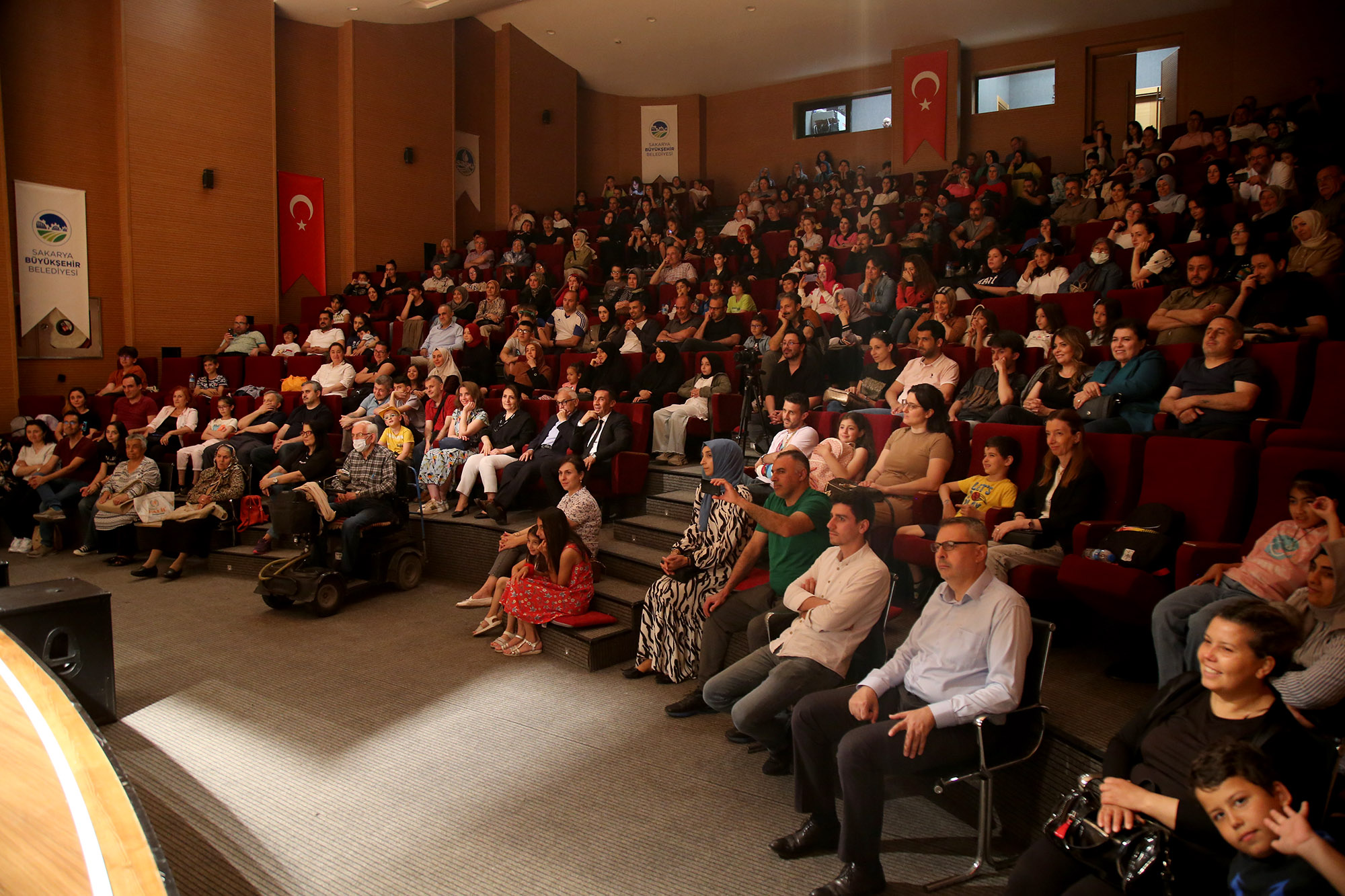 SGM’de orta oyunu ve Nasreddin Hoca gösterileri izleyicileri büyüledi