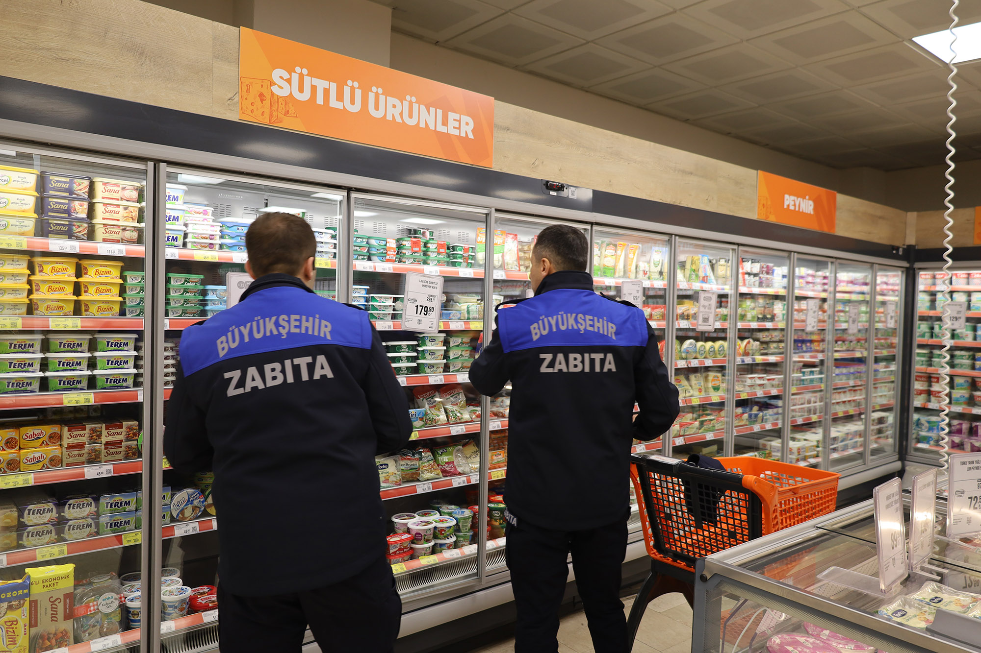Büyükşehir zabıtasından ramazan öncesi fiyat ve ürün denetimi