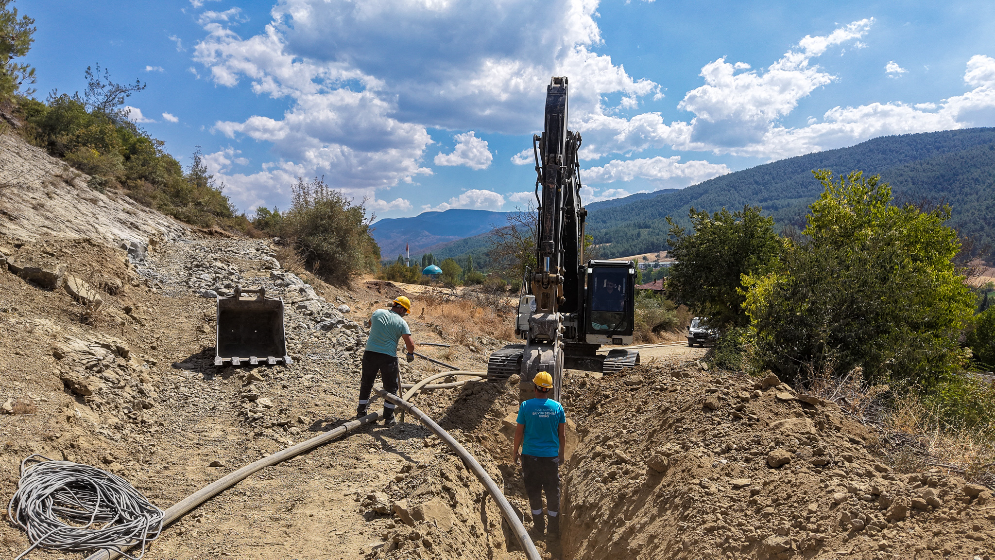 Şehren Mahallesi’ne yeni kaynak ile 2 bin metrelik içme suyu hattı