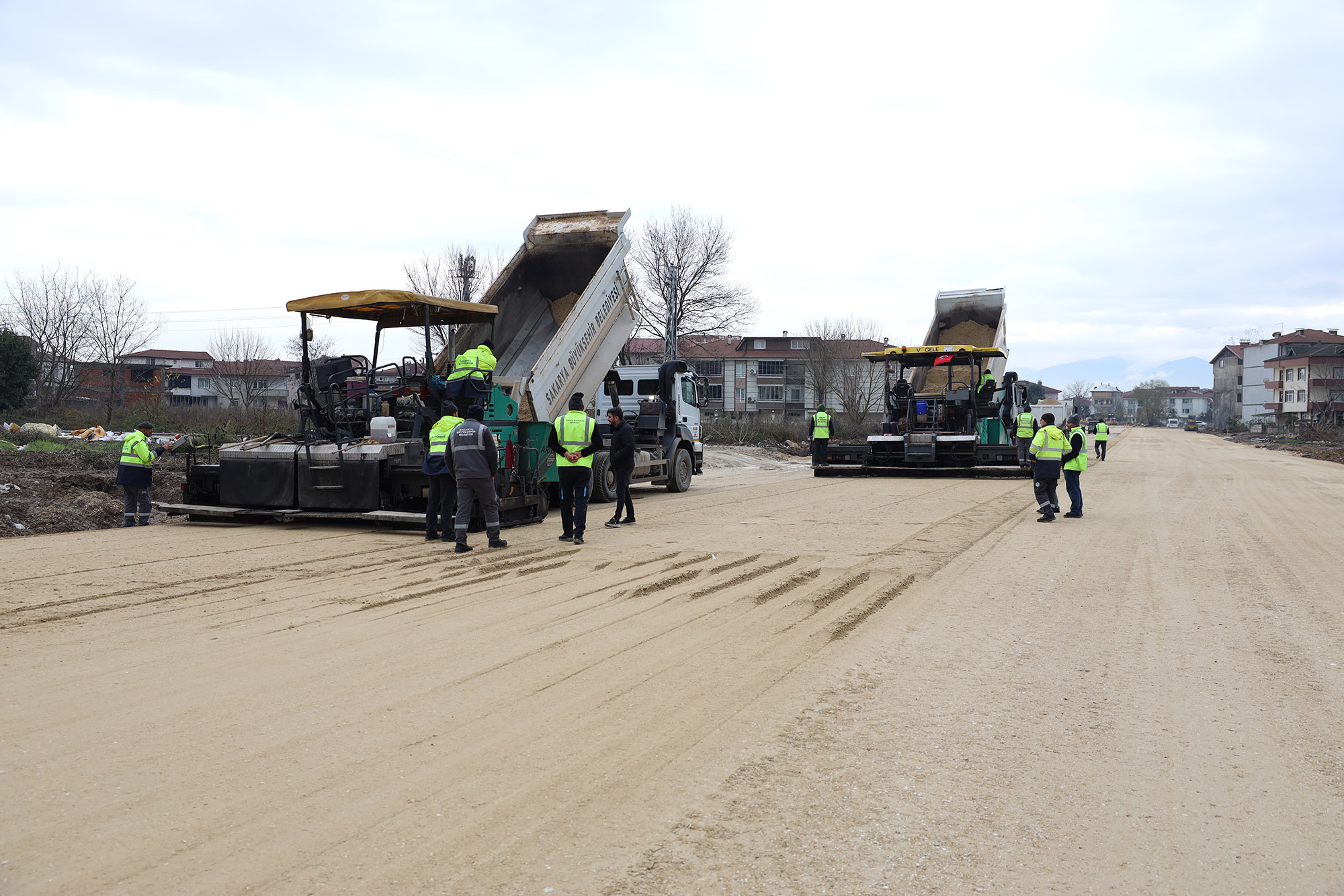 Şehir merkezinin beklediği bağlantı yolunda üstyapı çalışmalarına geçildi