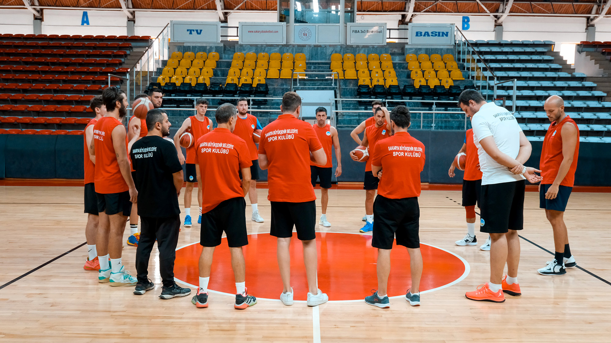 Büyükşehir Basketbol antrenmanlara başladı Basketbol heyecanı parkelere geri döndü, Büyükşehir basketbol 2. Ligde mücadele edecek