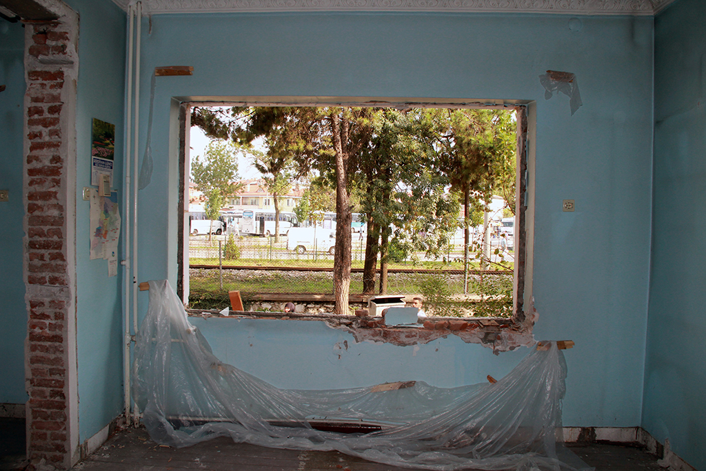 “Yeni Şair ve Yazarların Adresi Olacak”