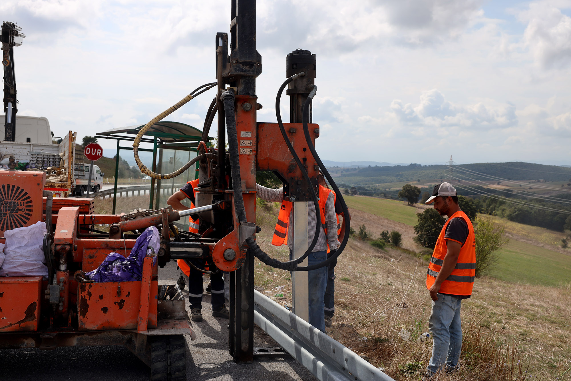 Büyükşehir’den 16 ilçede 25 kilometrelik güvenlik hamlesi