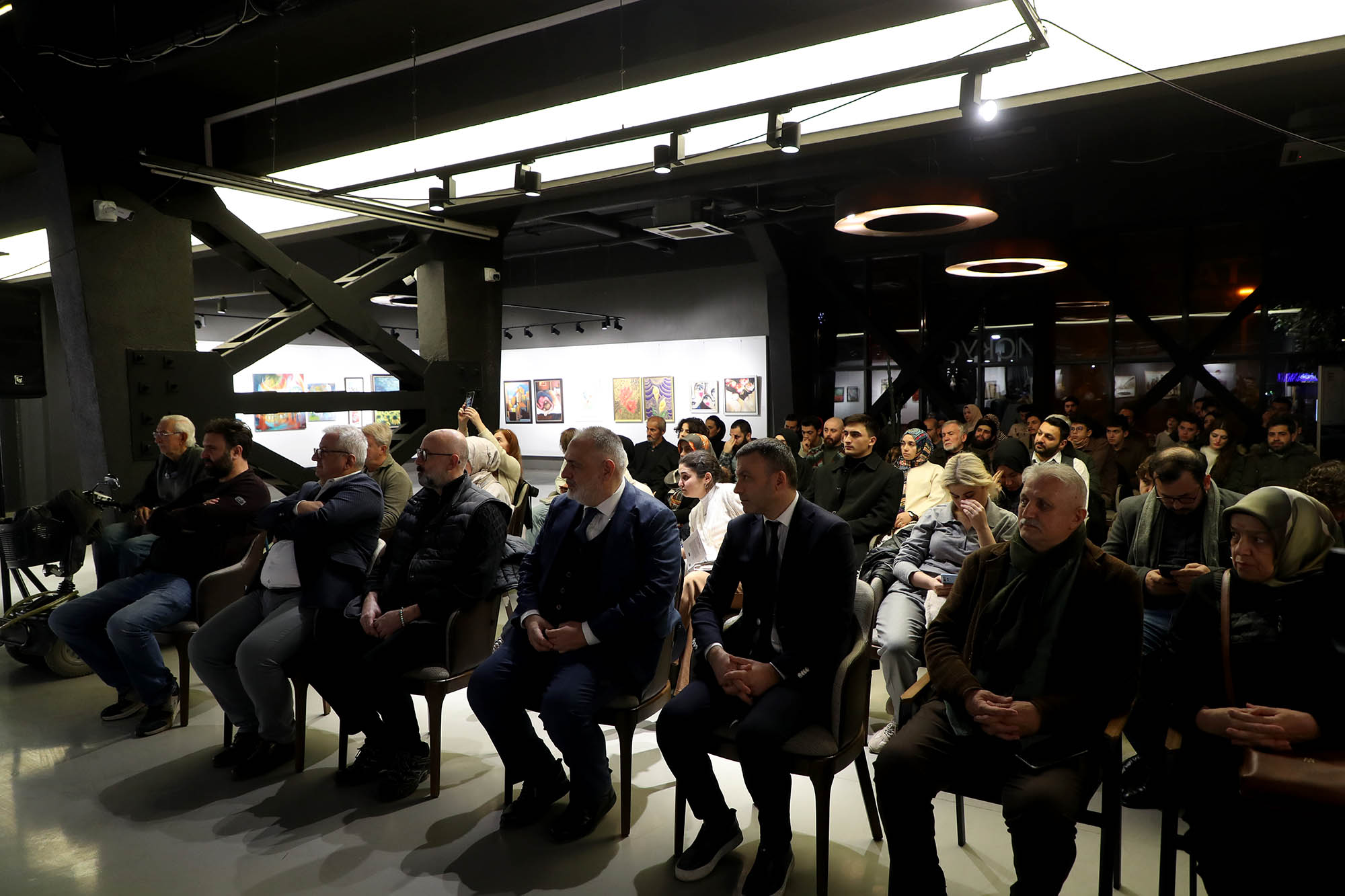 “İsmet Özel’e göre şiir gündelik hayata başkaldırıdır”