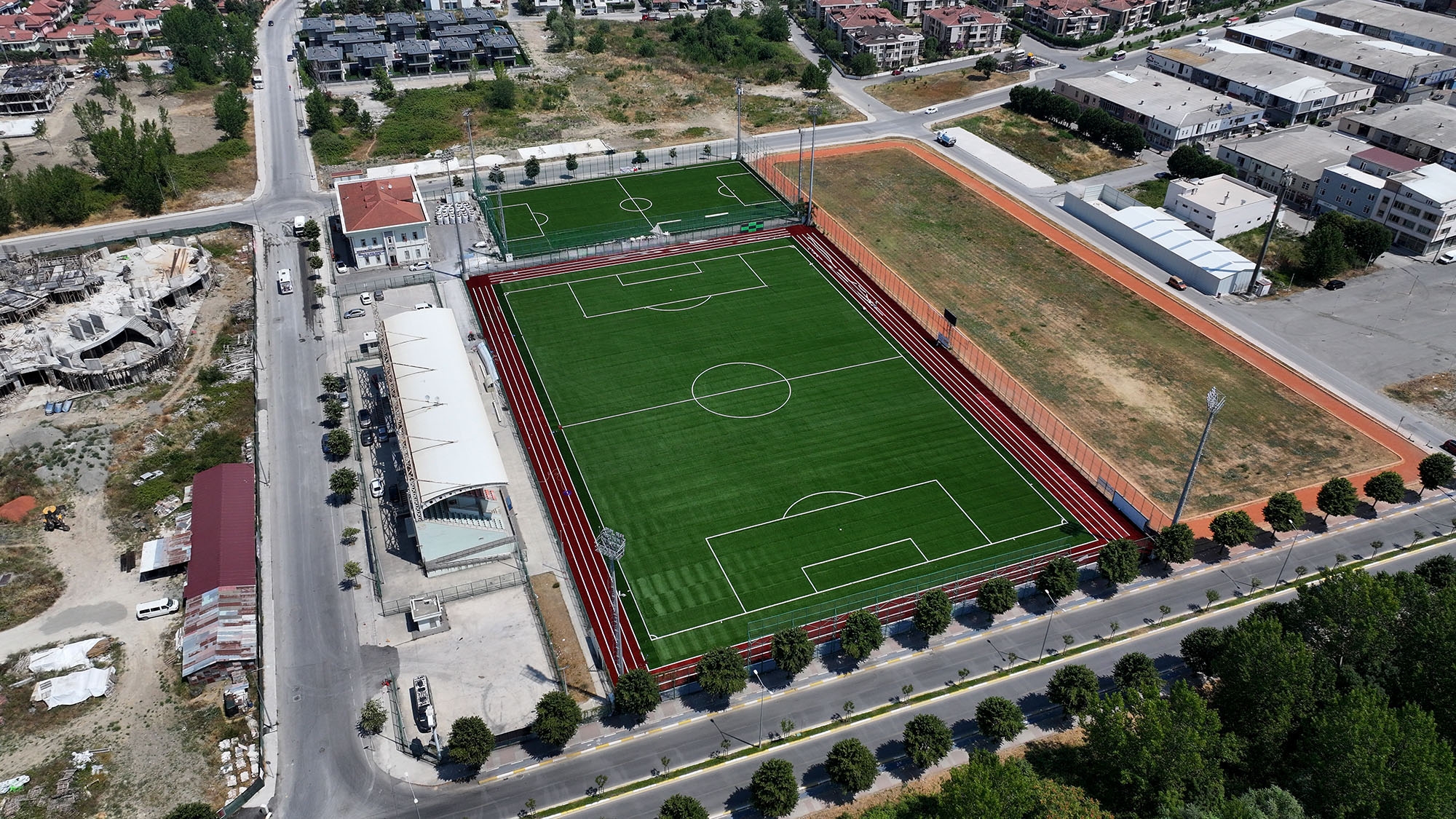 Sakarya’nın futbol üssü Ekrem Karaberberoğlu Altyapı Tesisleri’ne yeni yüz