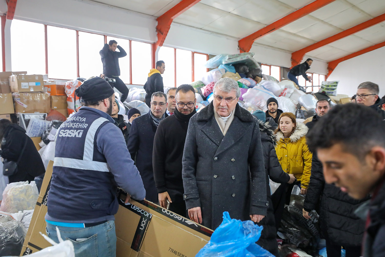 Büyükşehir’in depremzedelere refakati terminalde başlıyor